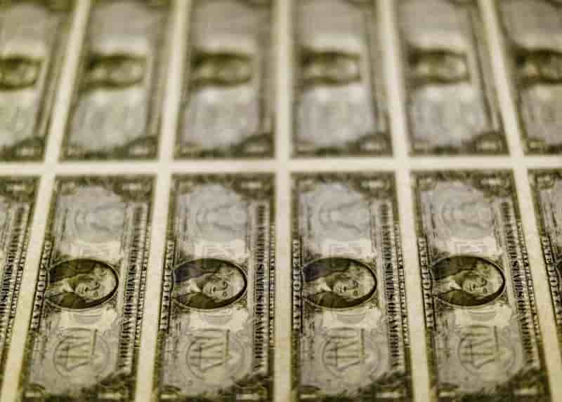 La tendance a la baisse du dollar pas remise en cause par les tensions commerciales