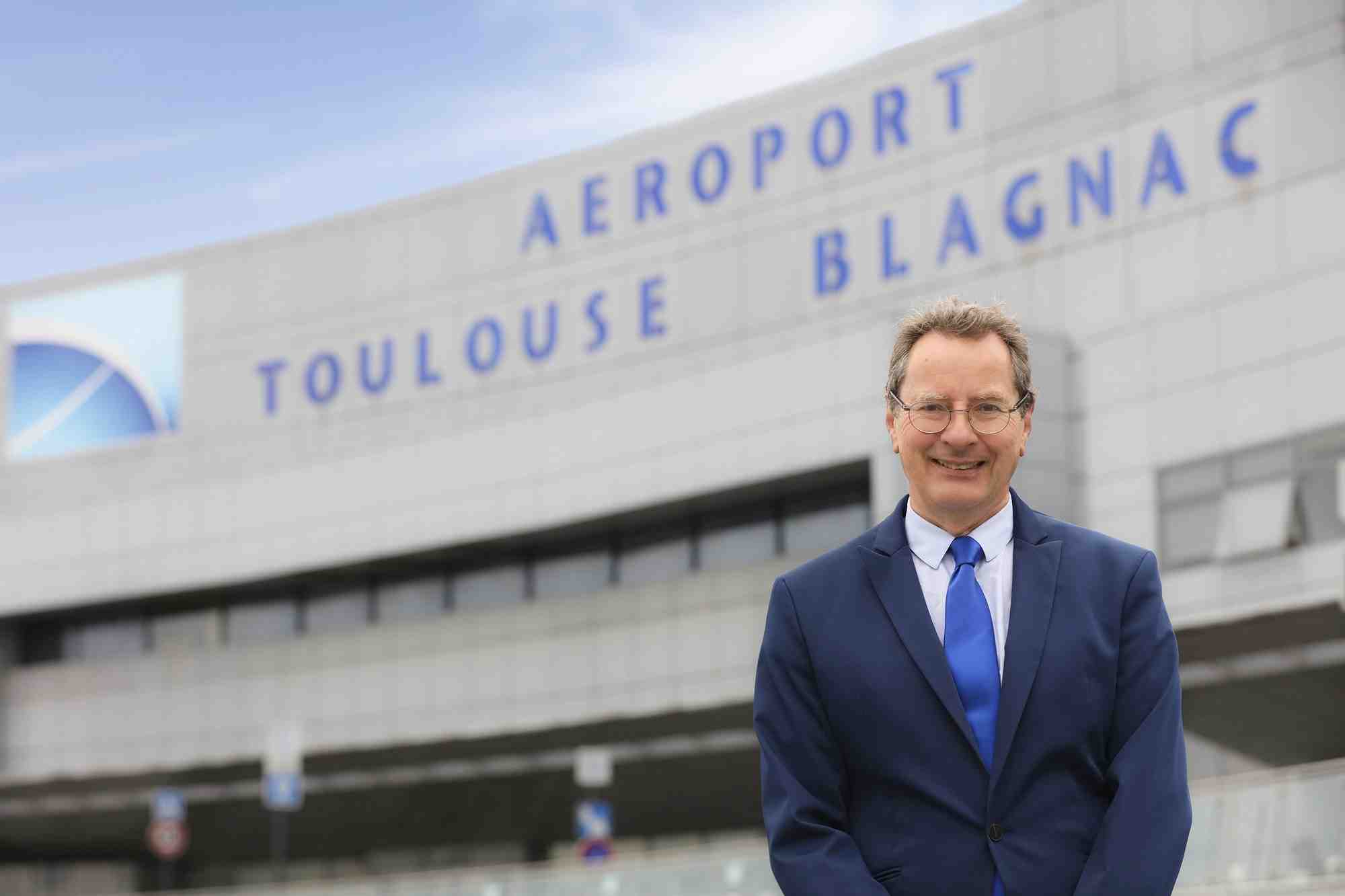 Charles Champion aura occupé le poste de président du conseil de surveillance de l'aéroport de Toulouse-Blagnac durant 18 mois.