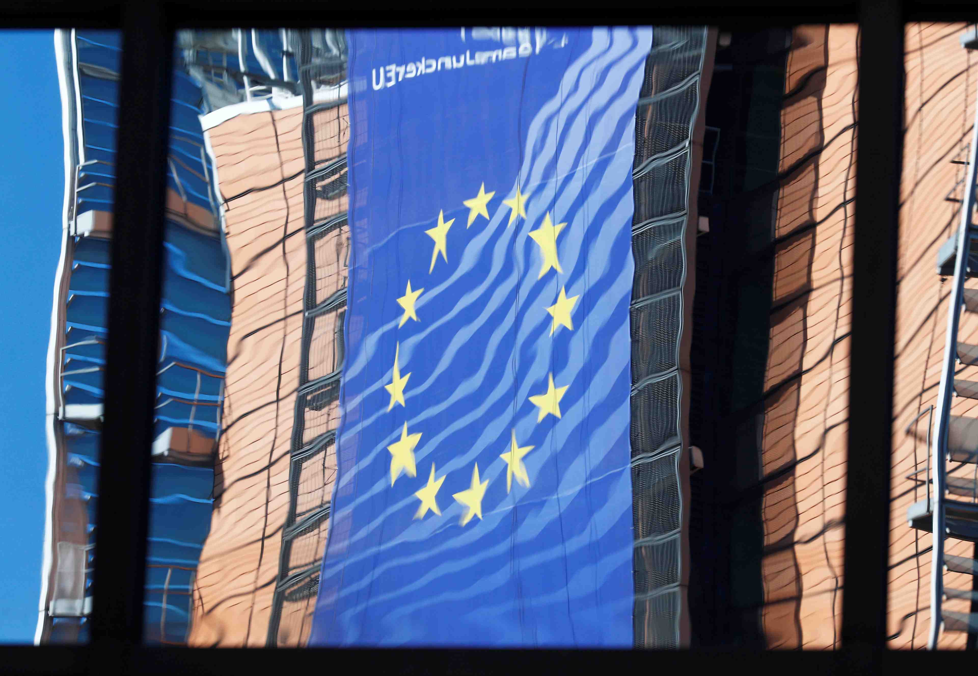 L'ue prolonge de six mois ses sanctions contre la russie