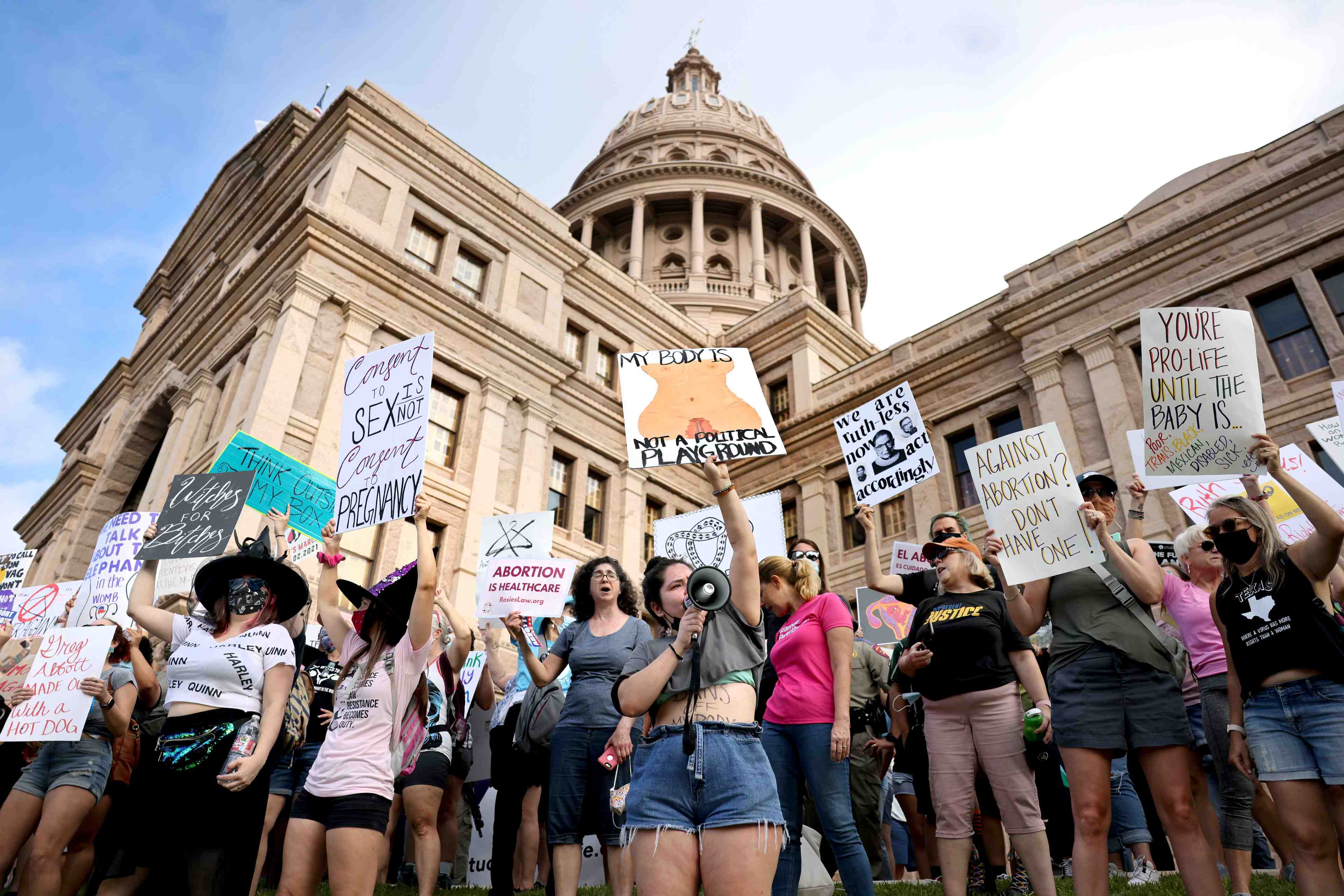 Etats-unis: un juge bloque temporairement la loi sur l'avortement du texas