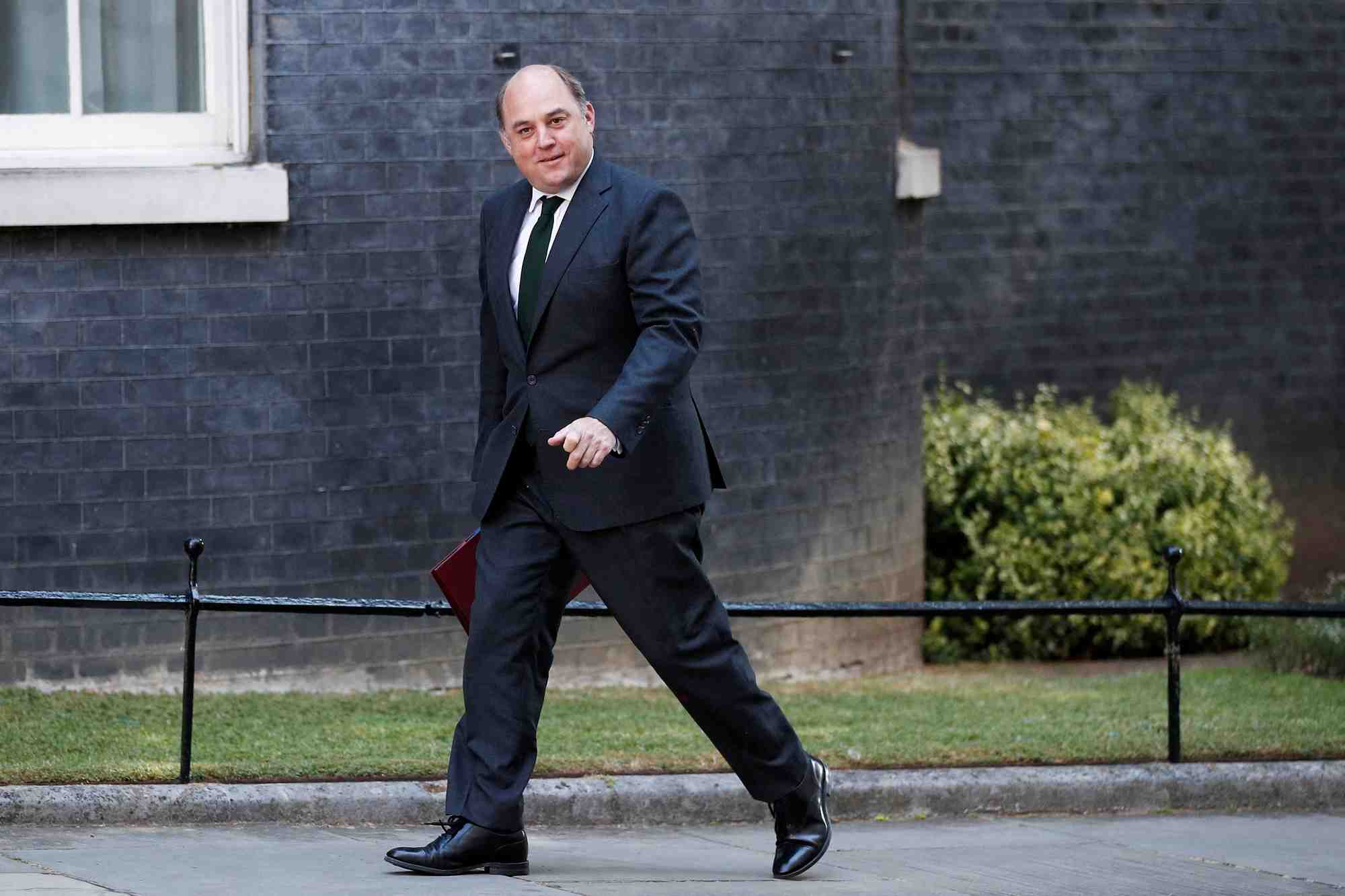 Grande-bretagne: le ministre de la defense ne se presente pas a la succession de johnson