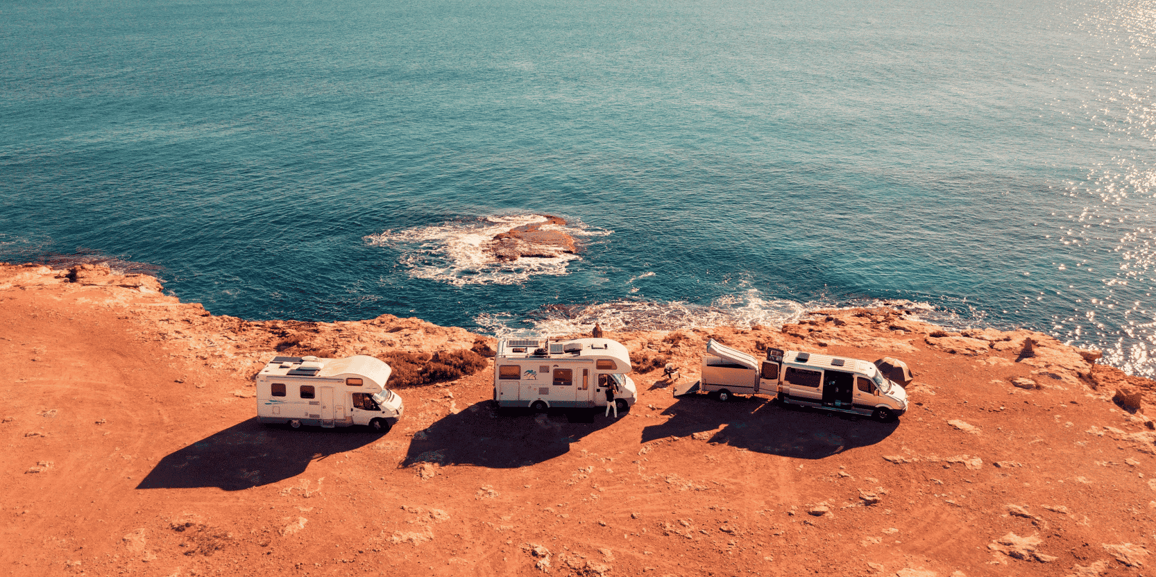 La fusion entre les Bordelais de Yescapa et les Néerlandais de Goboony donne naissance au leader européen de la location de camping-cars et van aménagés. C'est aussi l'un des trois plus gros acteurs mondiaux avec les Américains Outdoorsy et RVShare.