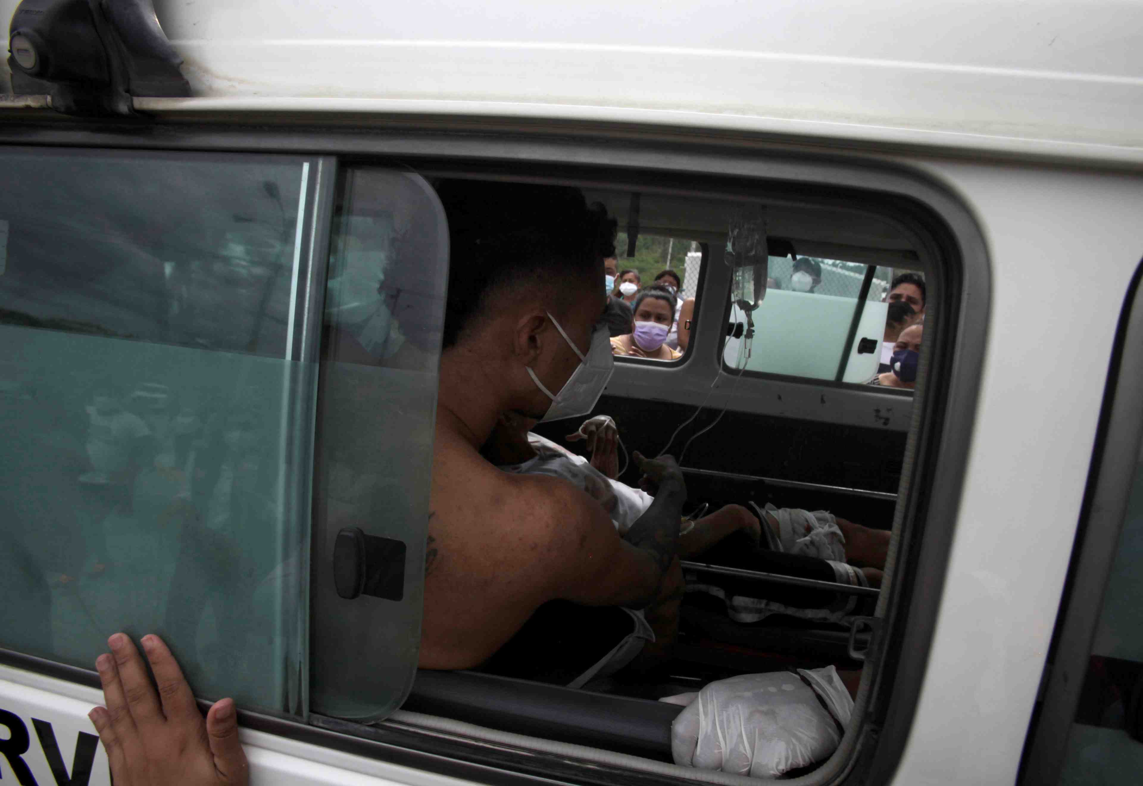 Honduras: au moins cinq morts apres des affrontements dans une prison