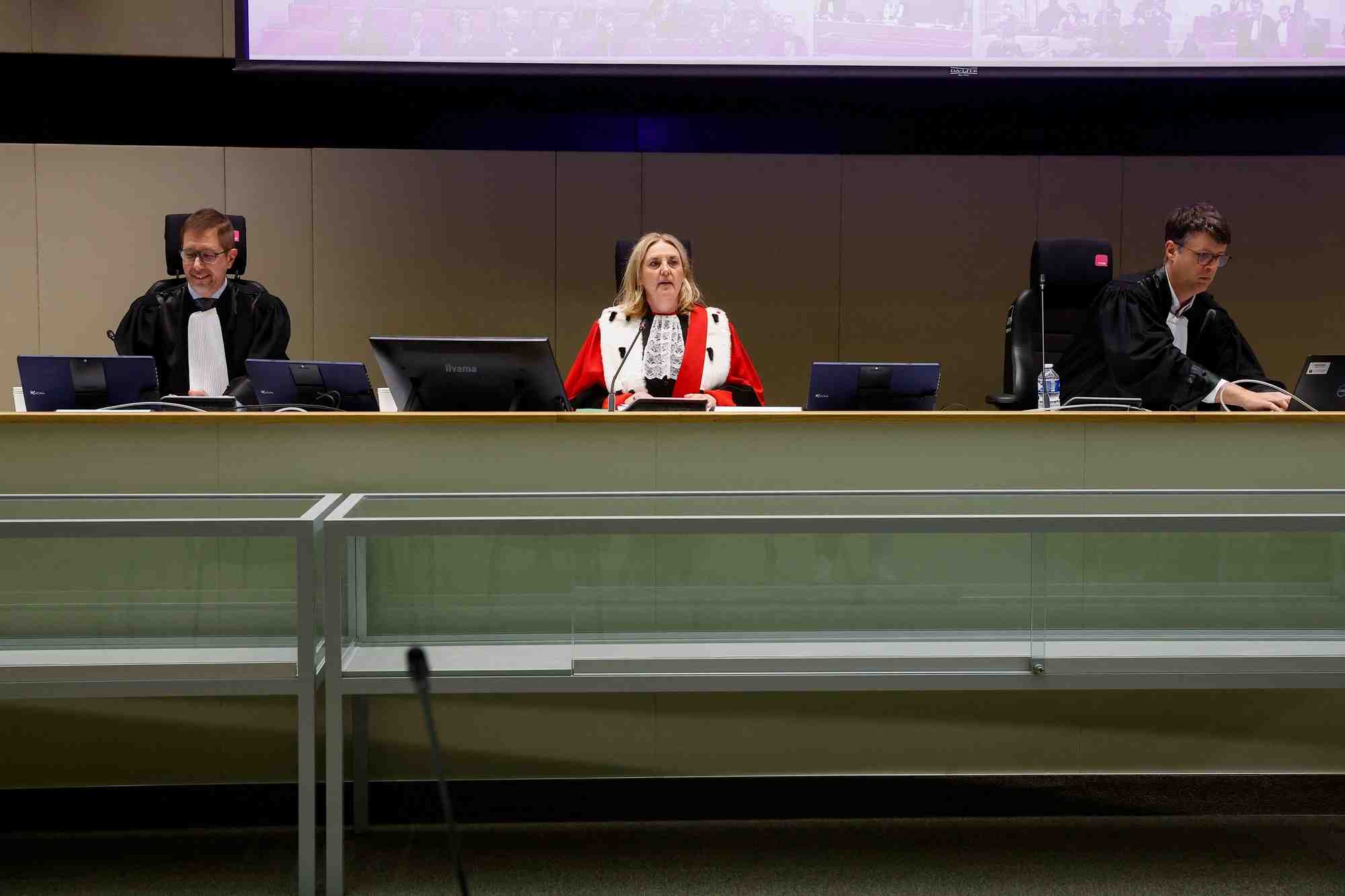 Photo de la presidente de la cour d'assises laurence massart
