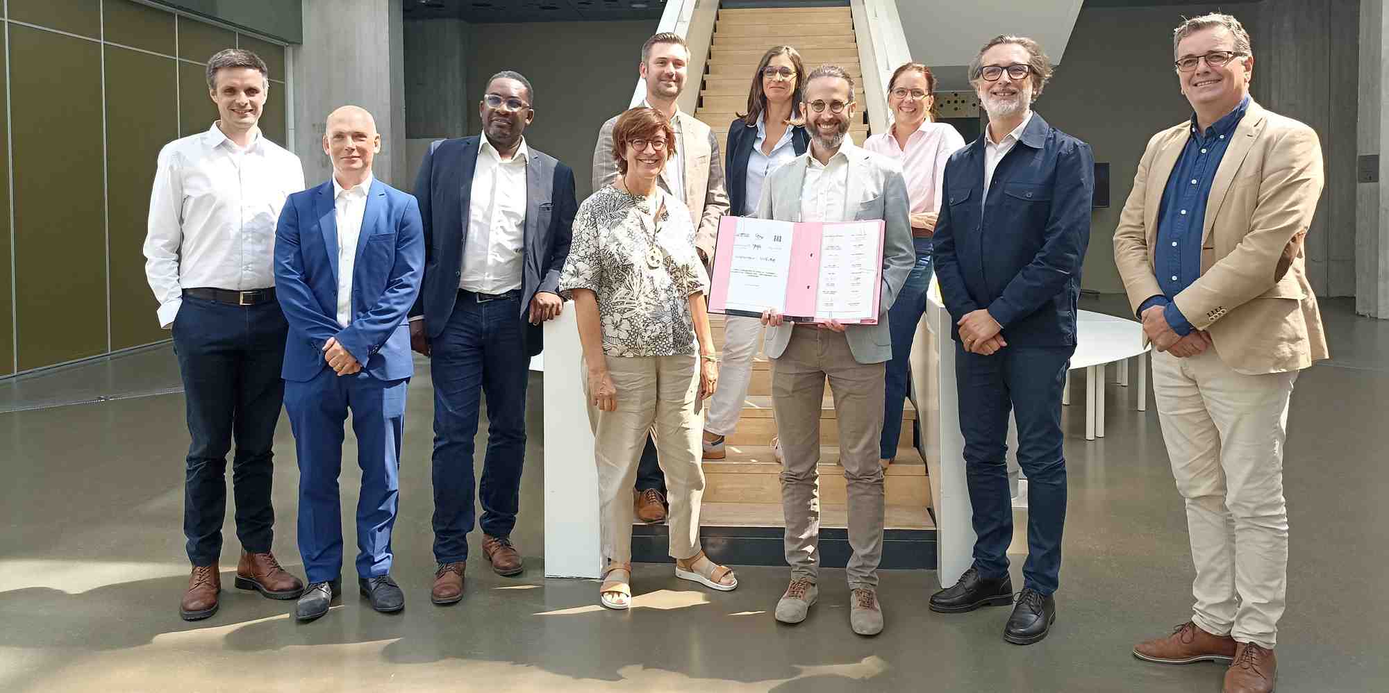 Les premiers signataires de la charte d'engagement en faveur de l'économie circulaire et du réemploi dans l'aménagement et la construction à l'échelle de Bordeaux Métropole.