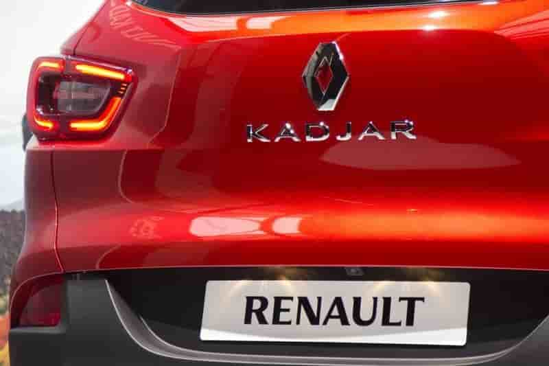Renault, toujours en hausse et valeur a suivre a paris a mi-seance