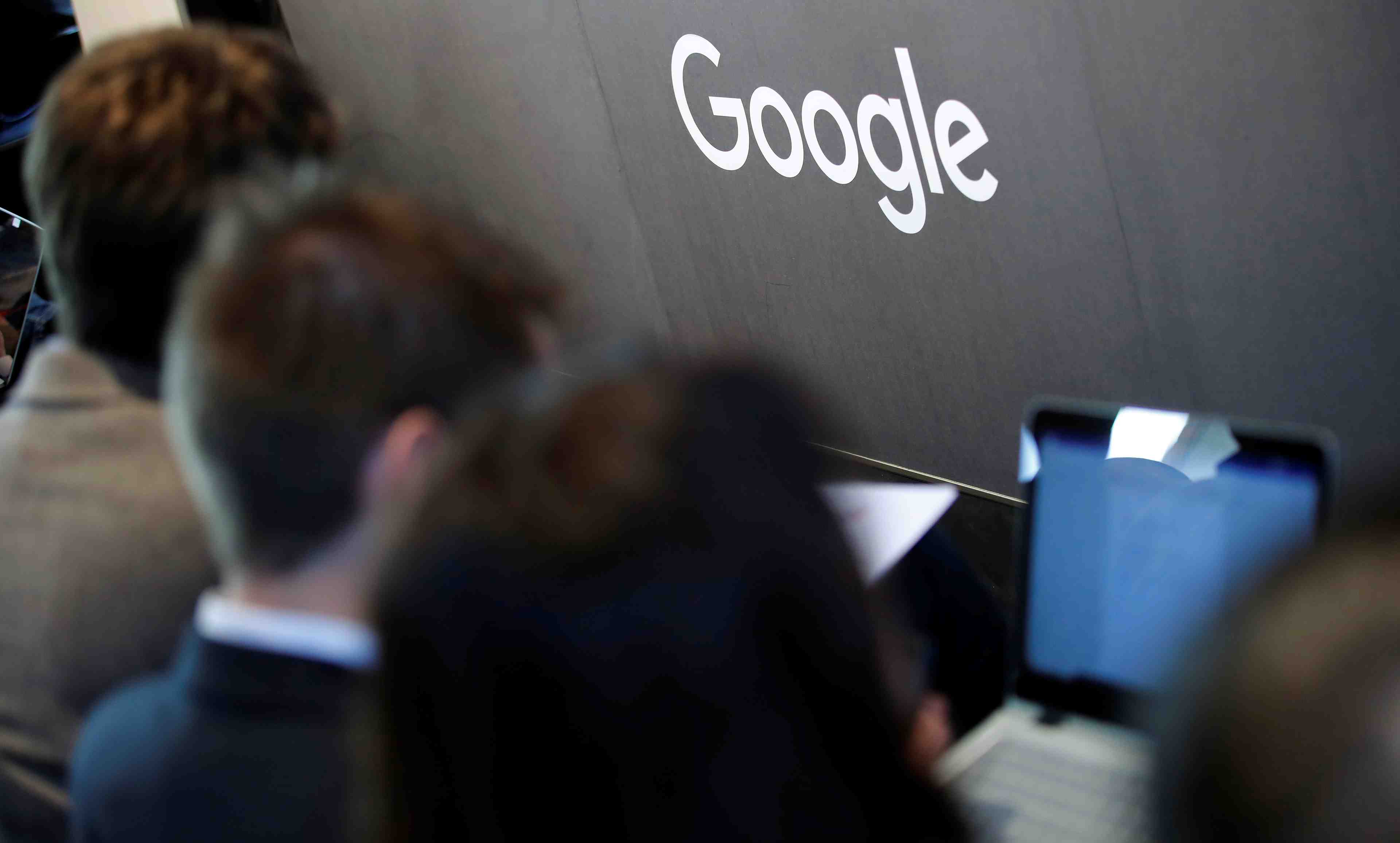 Alphabet: resultats meilleurs que prevu mais les depenses inquietent