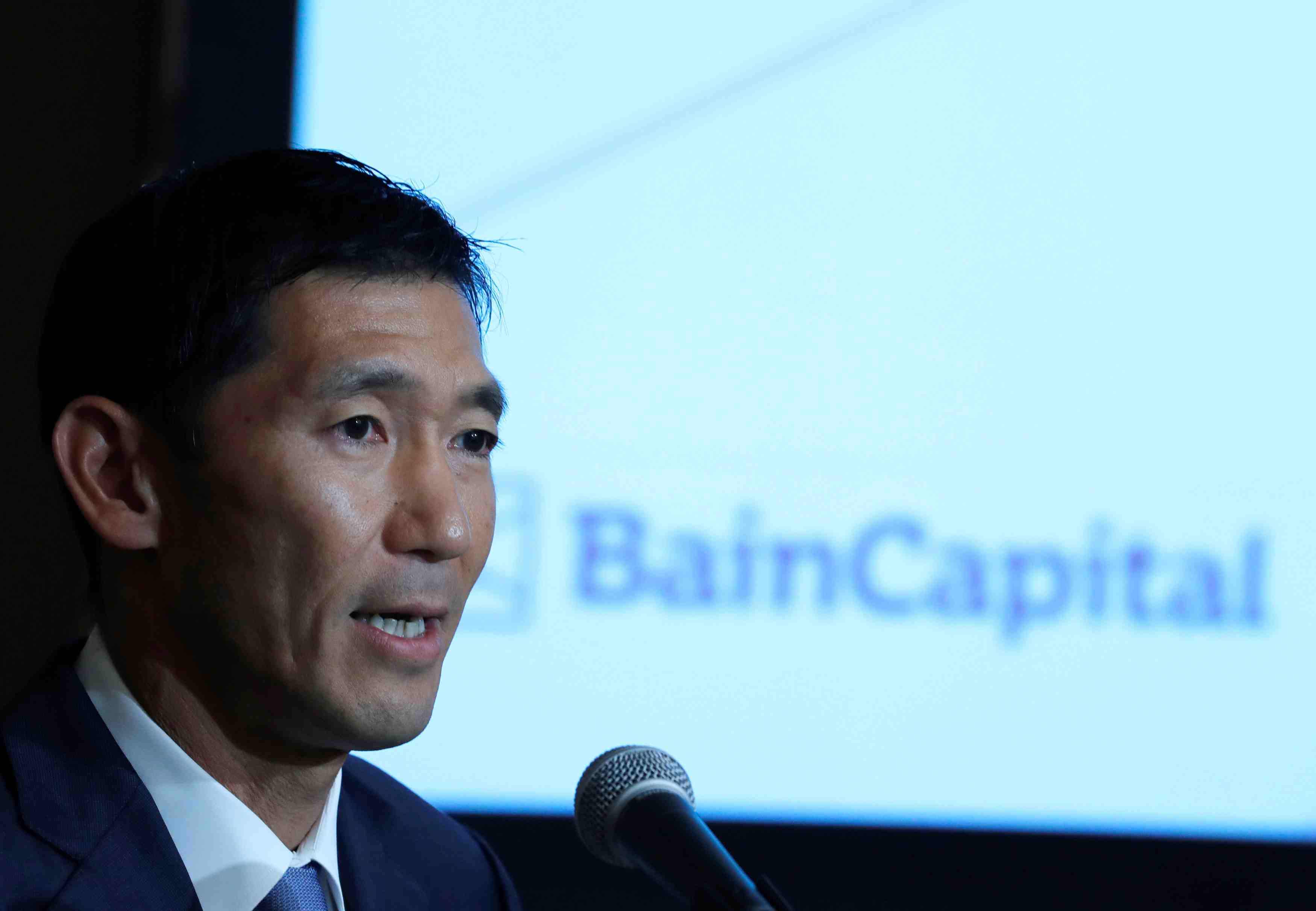 Bain veut introduire en bourse les puces de toshiba d'ici 3 ans