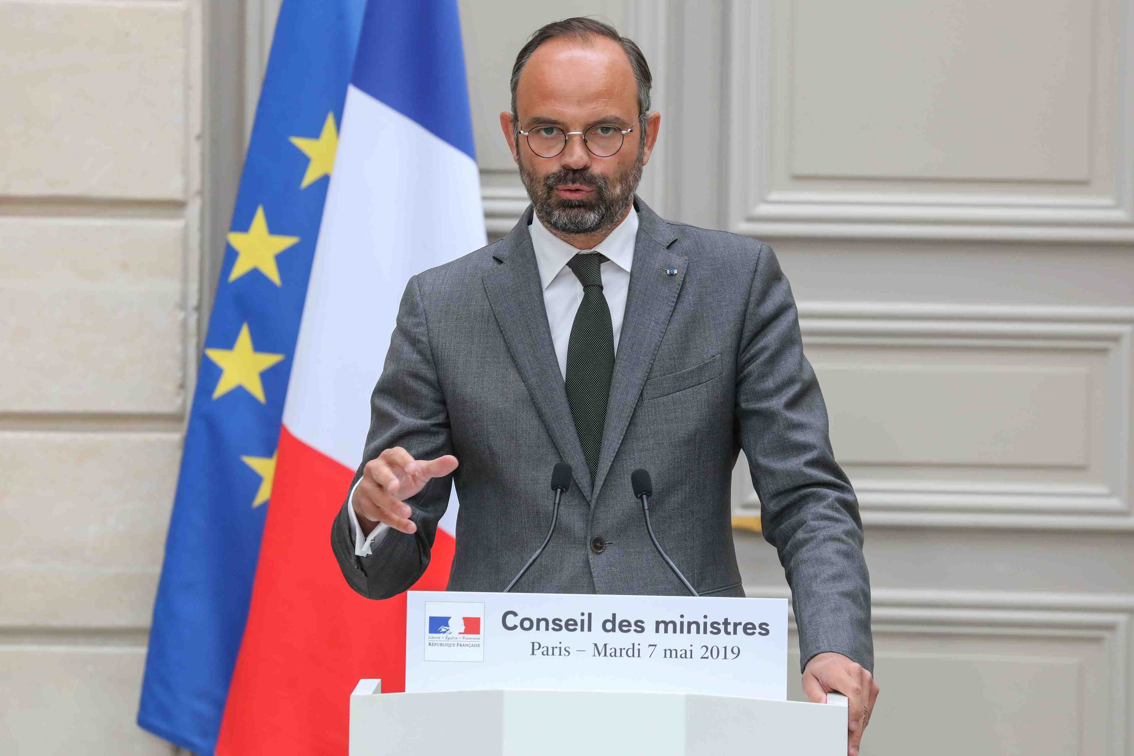 Gilets jaunes: philippe defend la politique de redistribution