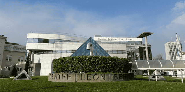 *Centre Léon Bérard extérieur