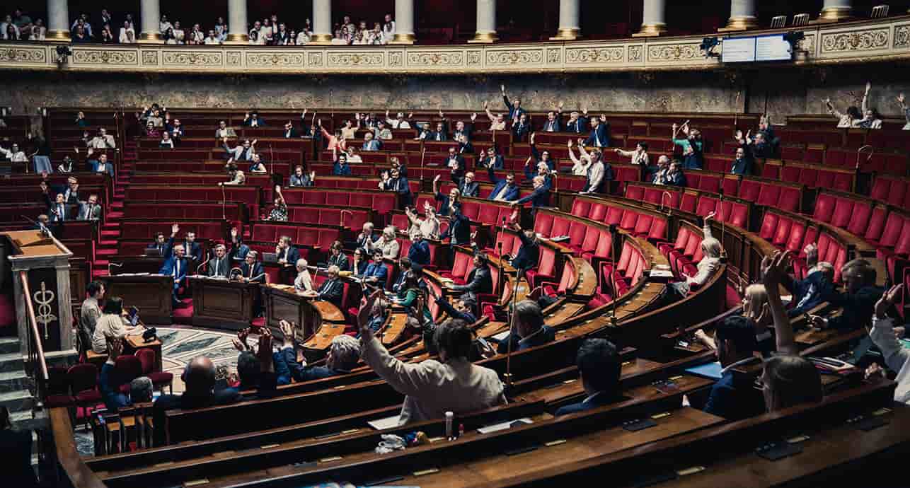 Notre dernier baromètre révèle que les Français seraient prêts à accorder une large majorité au RN si Emmanuel Macron dissolvait l’Assemblée.
