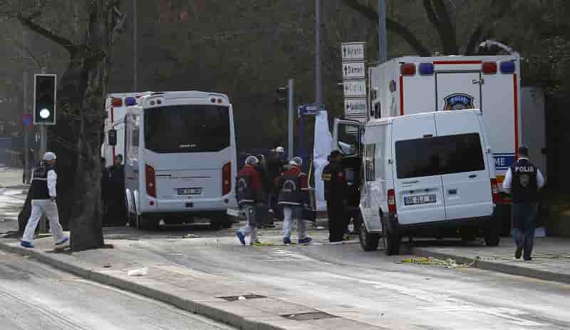 Attentat a la voiture piegee dans le centre d'ankara