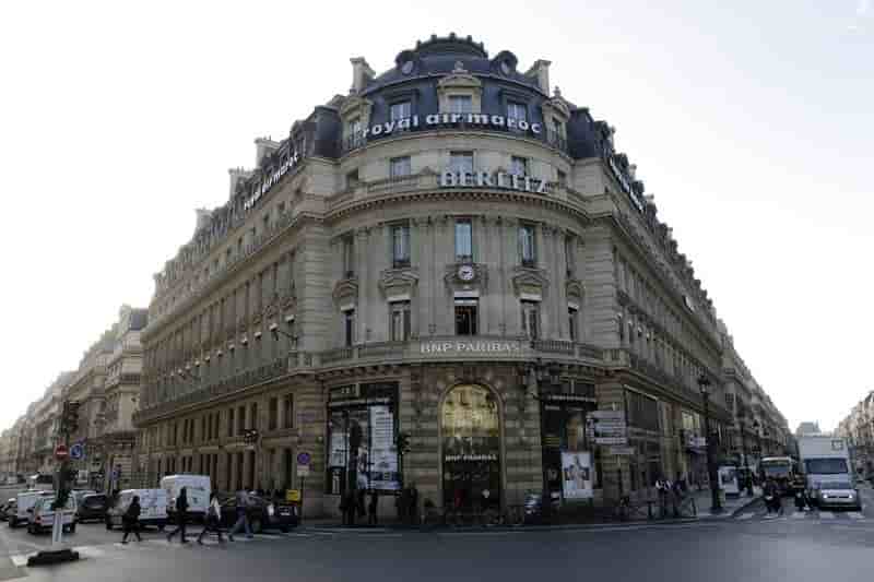 Une reduction lente des agences bancaires en france