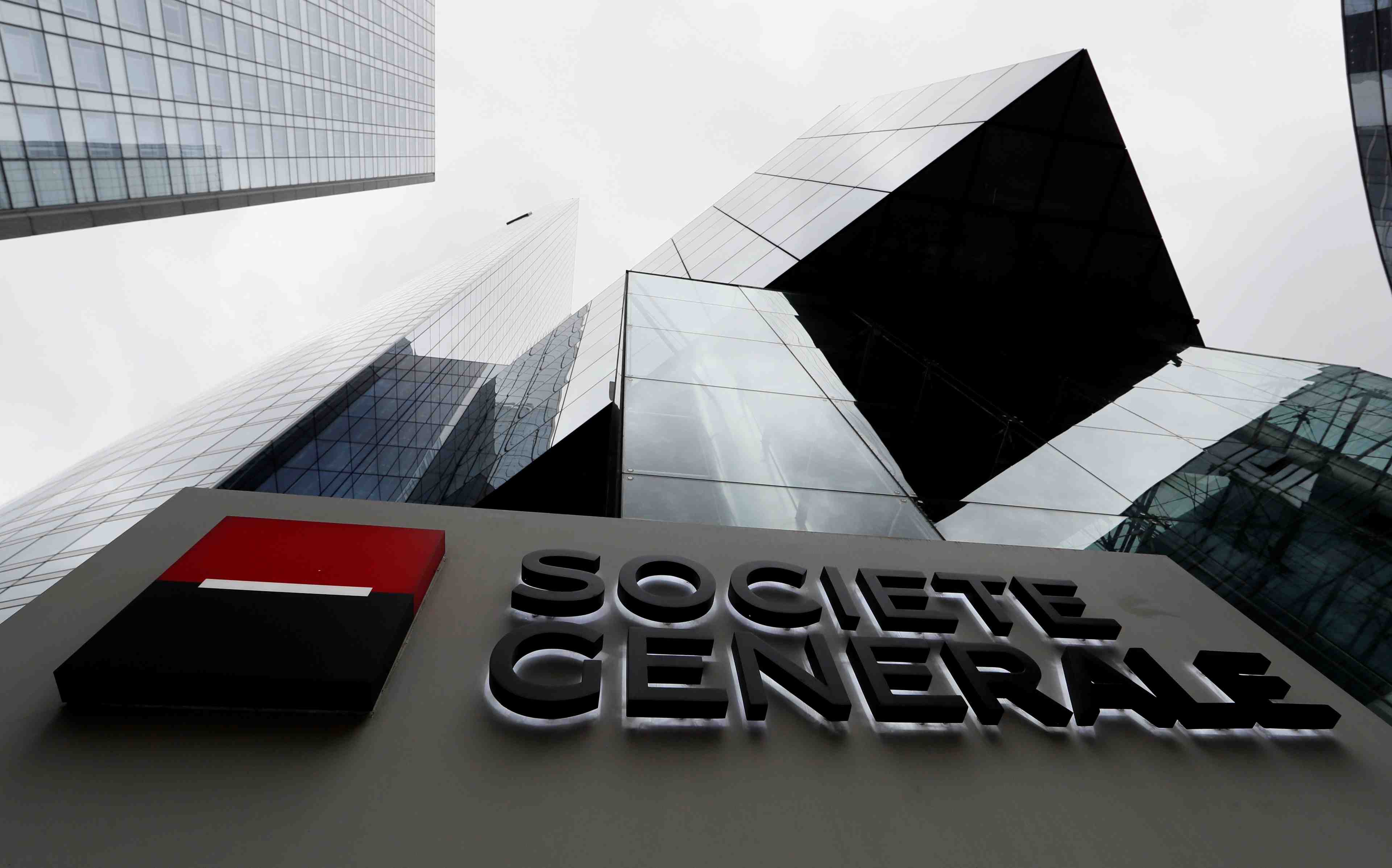 Socgen penalisee par les charges en bfi, efforts sur le capital