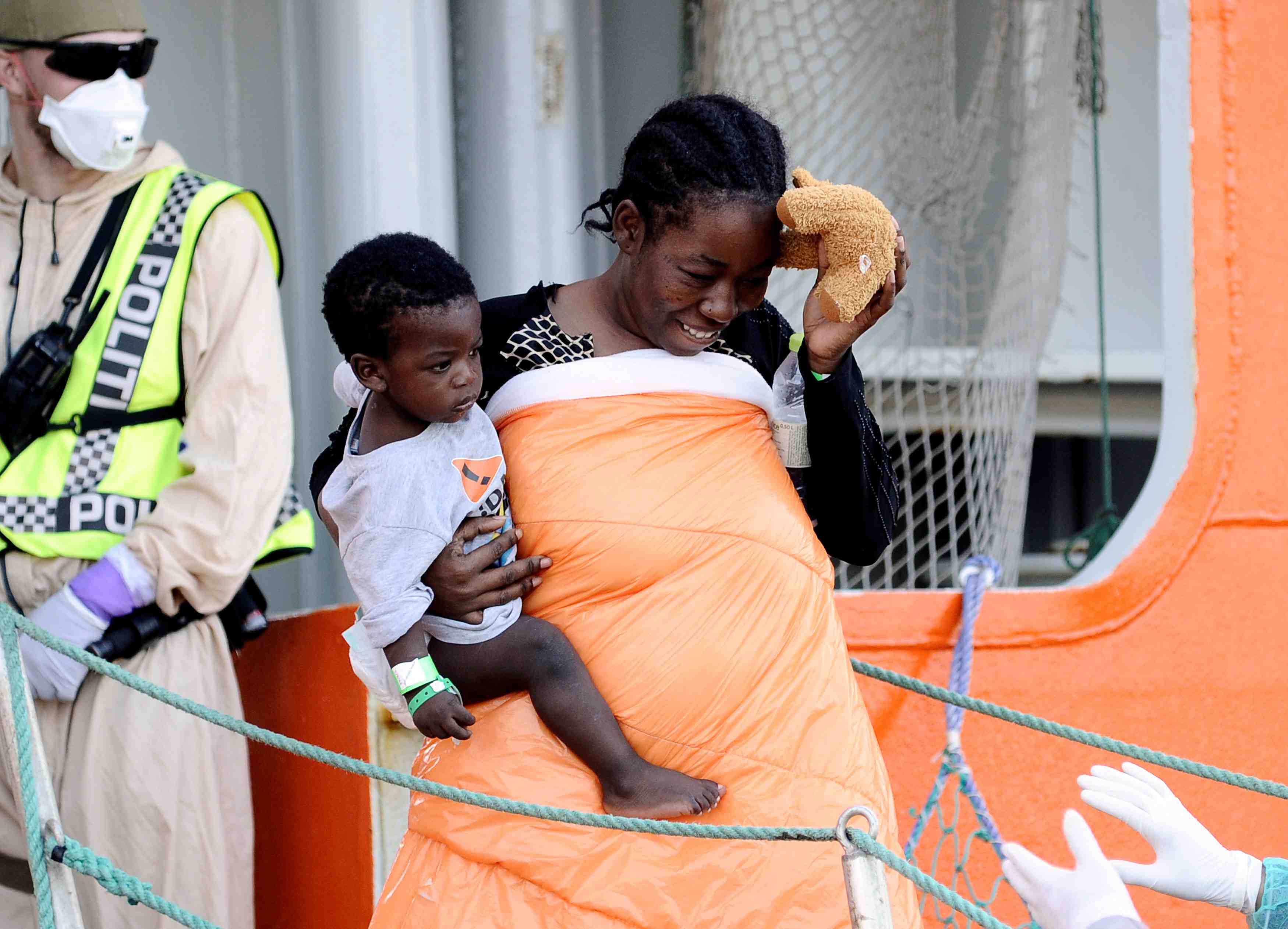 Sauvetage de 2.200 migrants en mediterranee