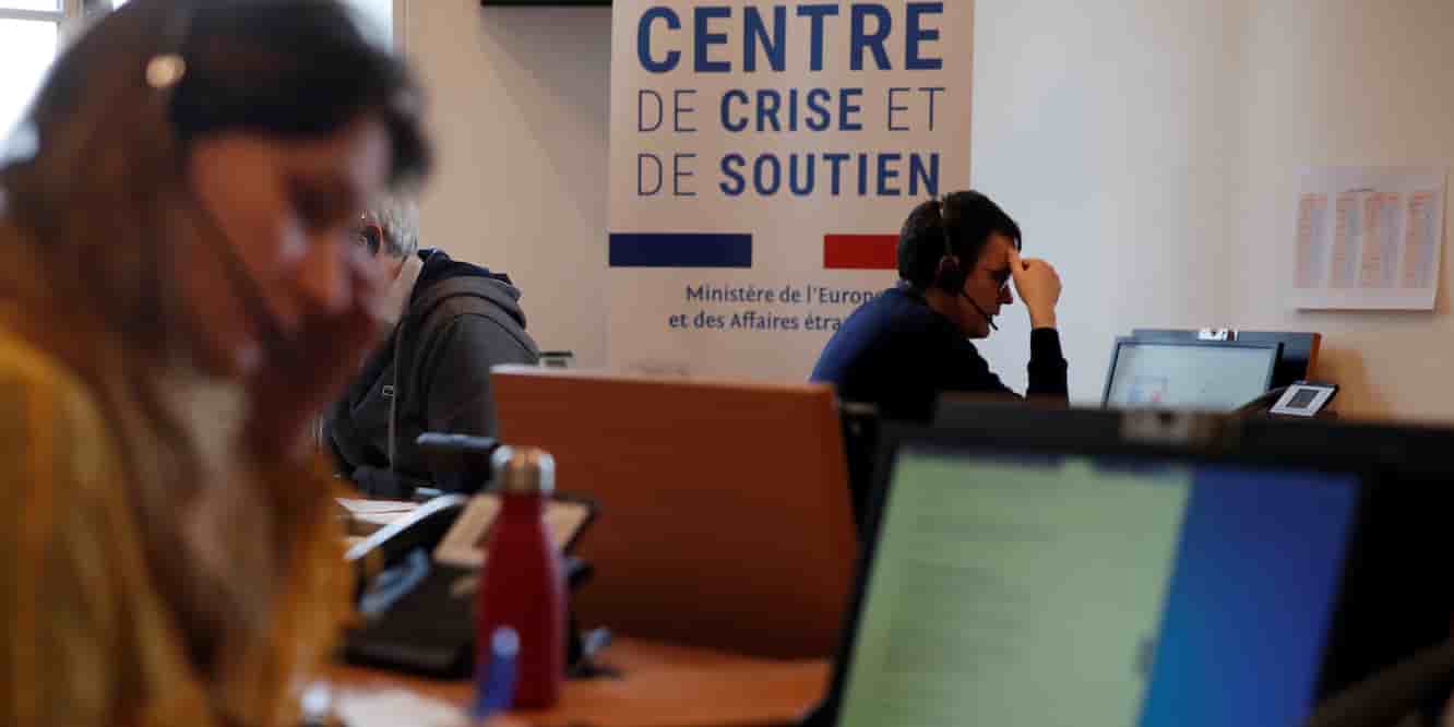 Désignant la capacité à résister, absorber et corriger les effets de dangers et catastrophes, naturelles aussi bien que sanitaires, la résilience implique la prise en compte de différentes dimensions.