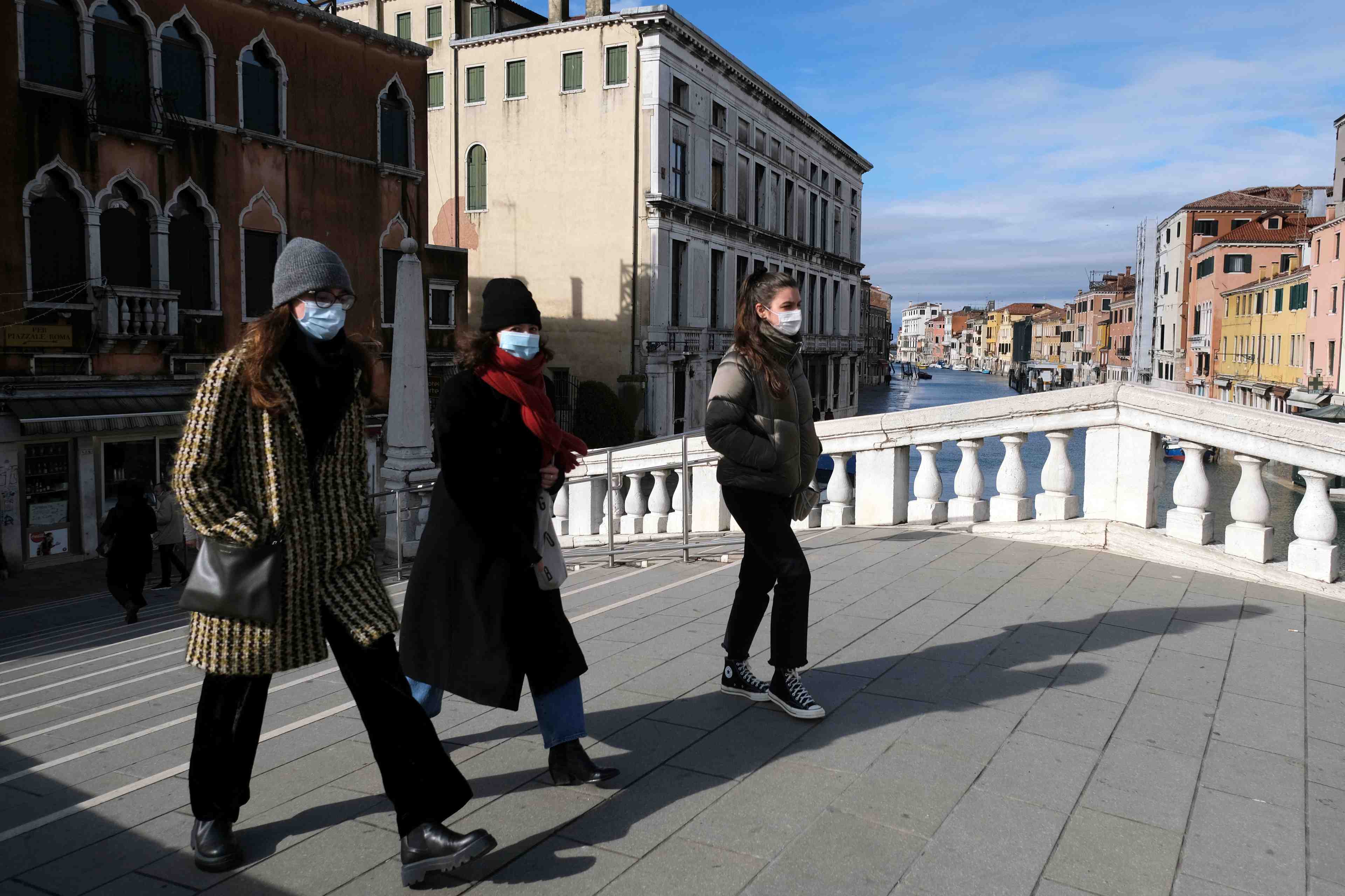 Coronavirus: l'italie recense 356 deces et 13.314 nouveaux cas