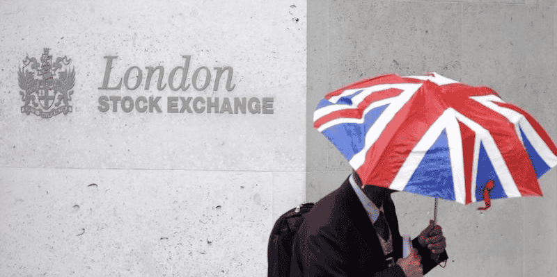 Dope par la livre, le ftse a londres devrait refluer d'ici un an