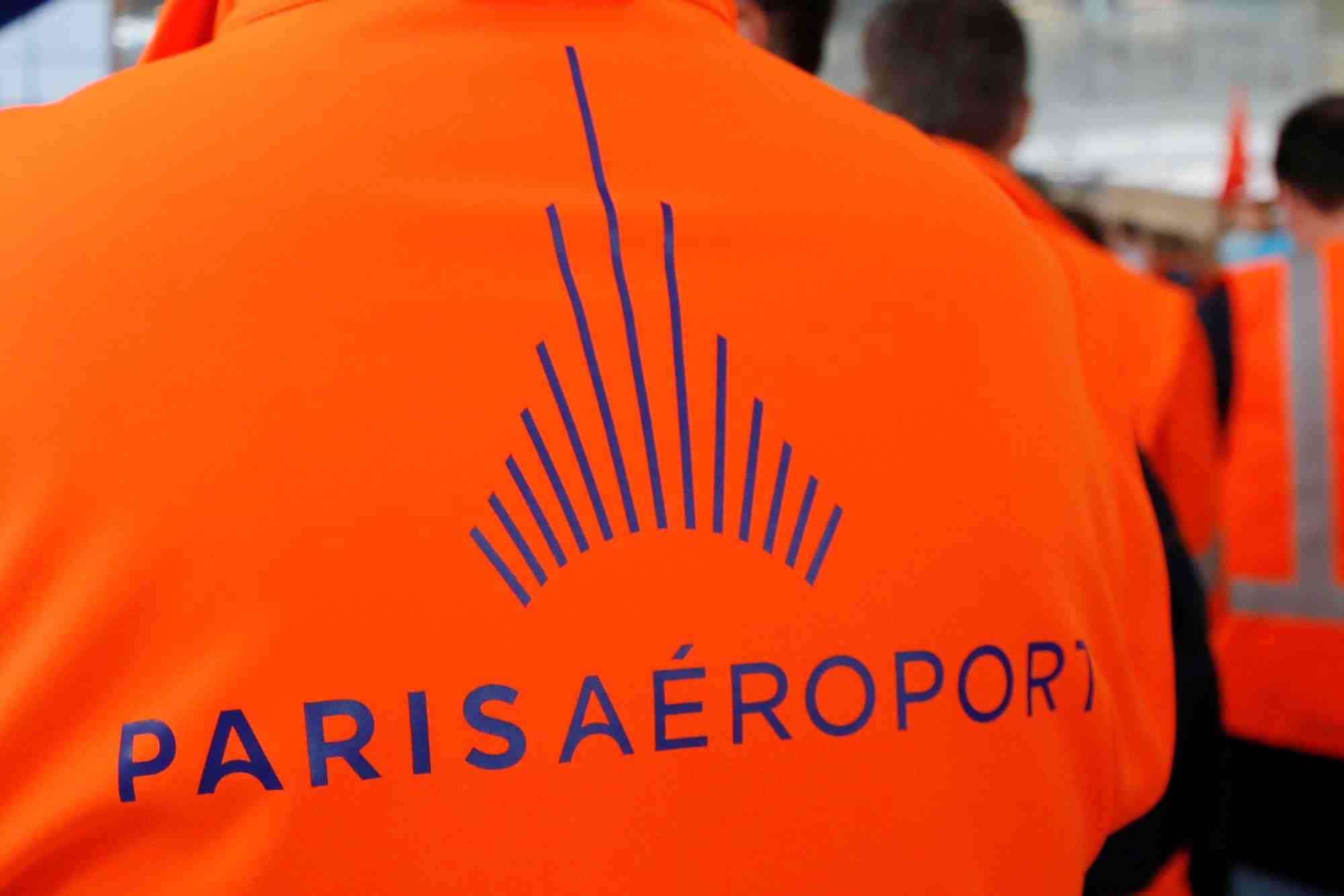 France: trafic pertube dans les aeroports parisiens avec la greve d'adp