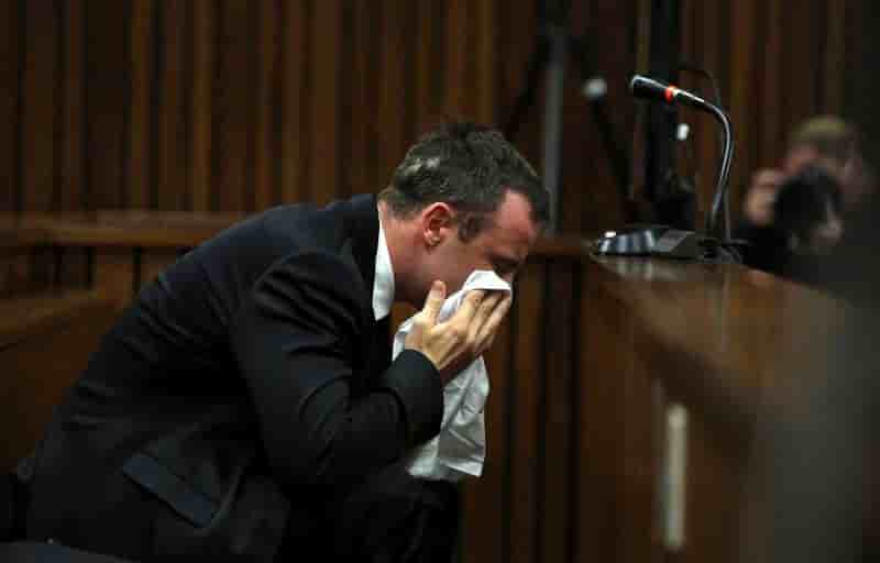 Oscar Pistorius pris de haut-le-coeur à son procès