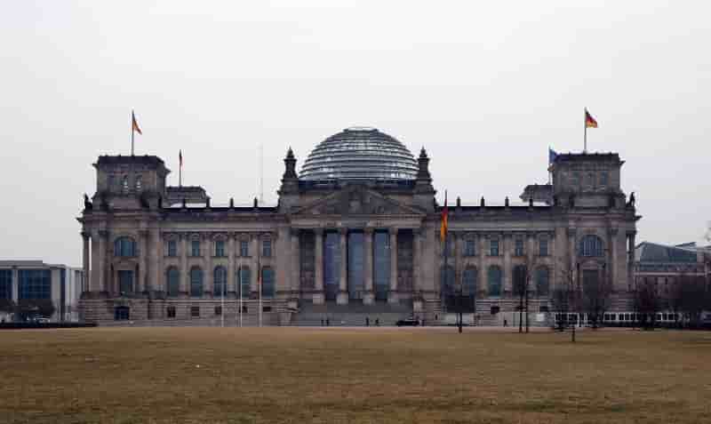 Allemagne: amende pour les reseaux sociaux laxistes face a la haine