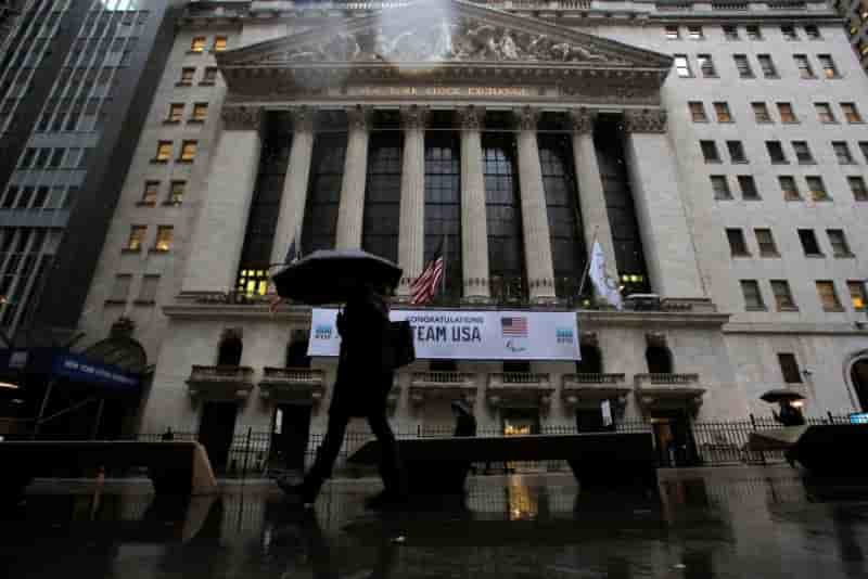 Wall street: les interrogations sur les valorisations se precisent