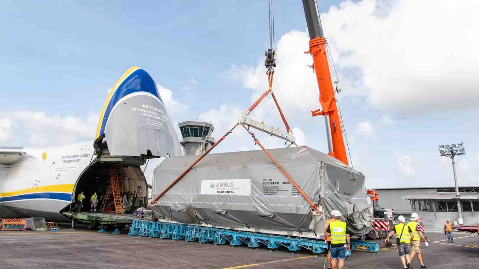 Le satellite CSO-3 a connu une histoire très tourmentée. Initialement, CSO-3 devait être mis en orbite en octobre 2021 par une Ariane 62.