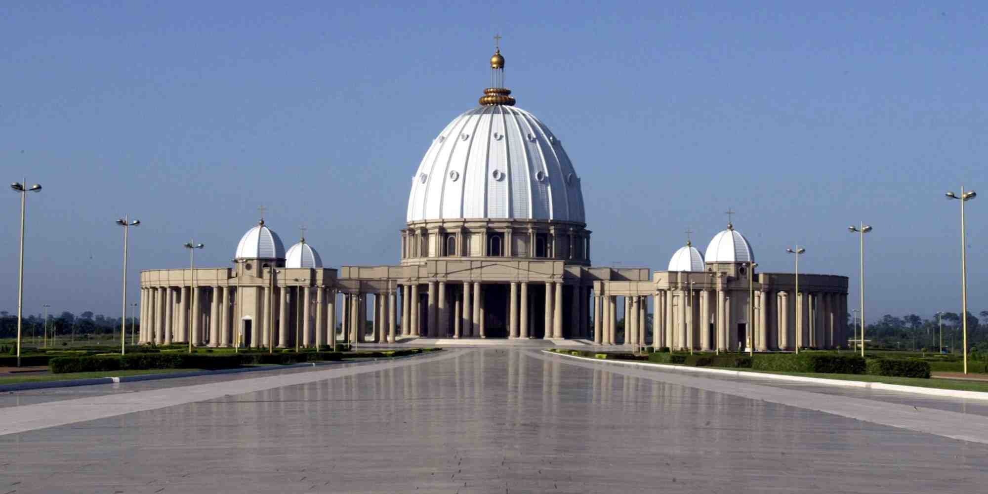 La Basilique de Yamoussoukro.