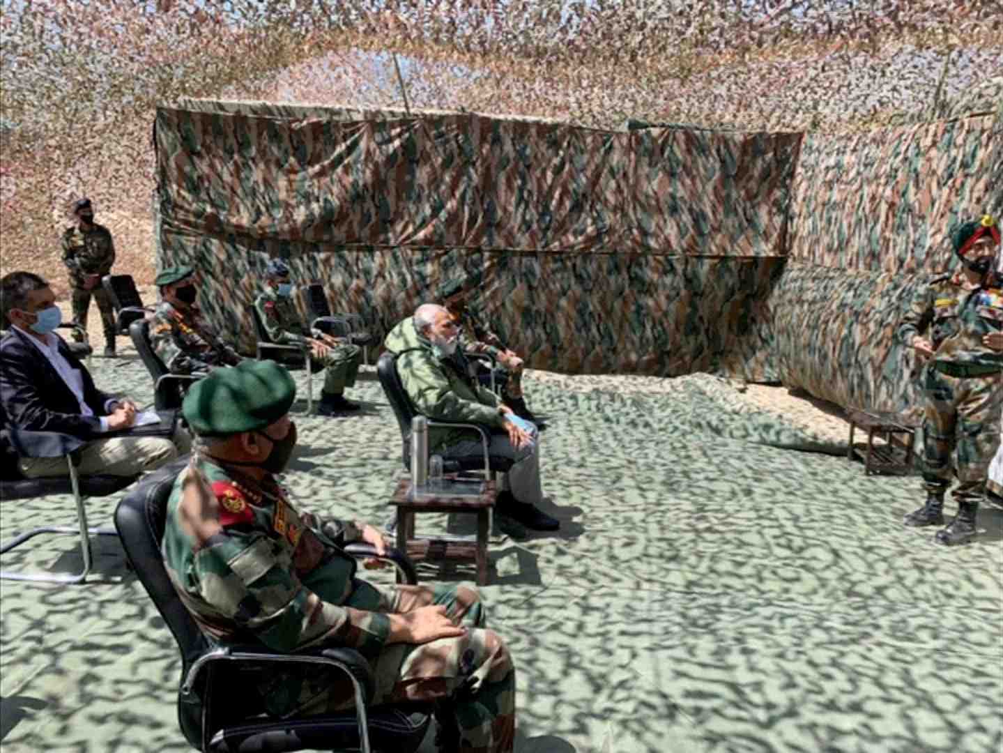 Inde: modi en visite dans la region disputee du ladakh