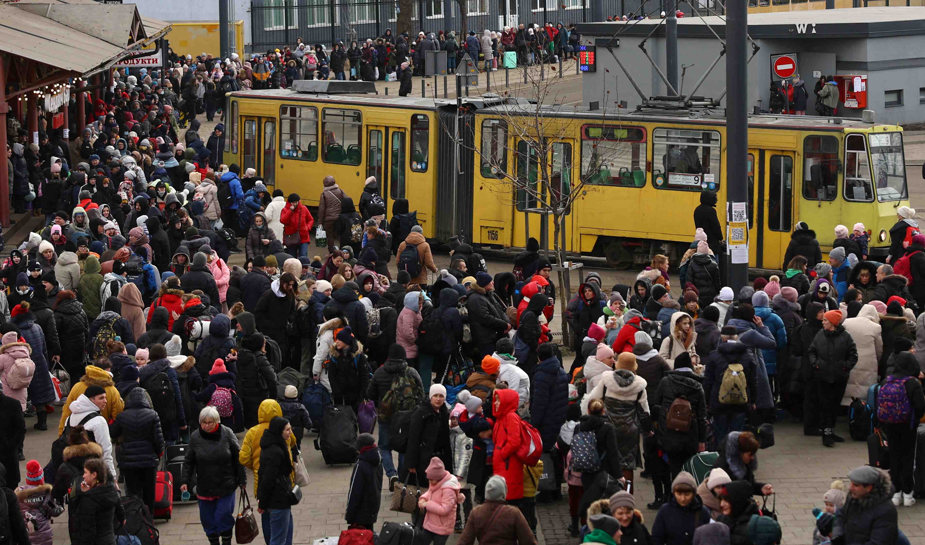 La russie disposee a mettre en place des couloirs humanitaires mercredi