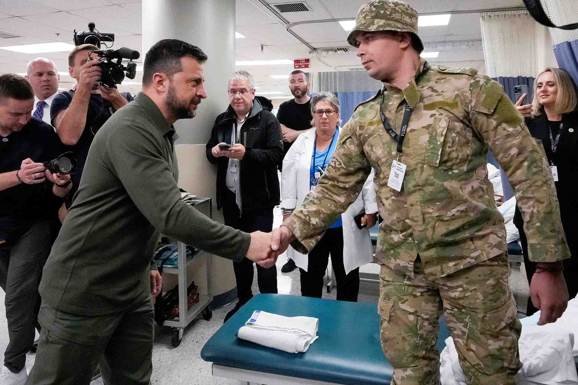 Volodimir zelensky dans un hopital de new york