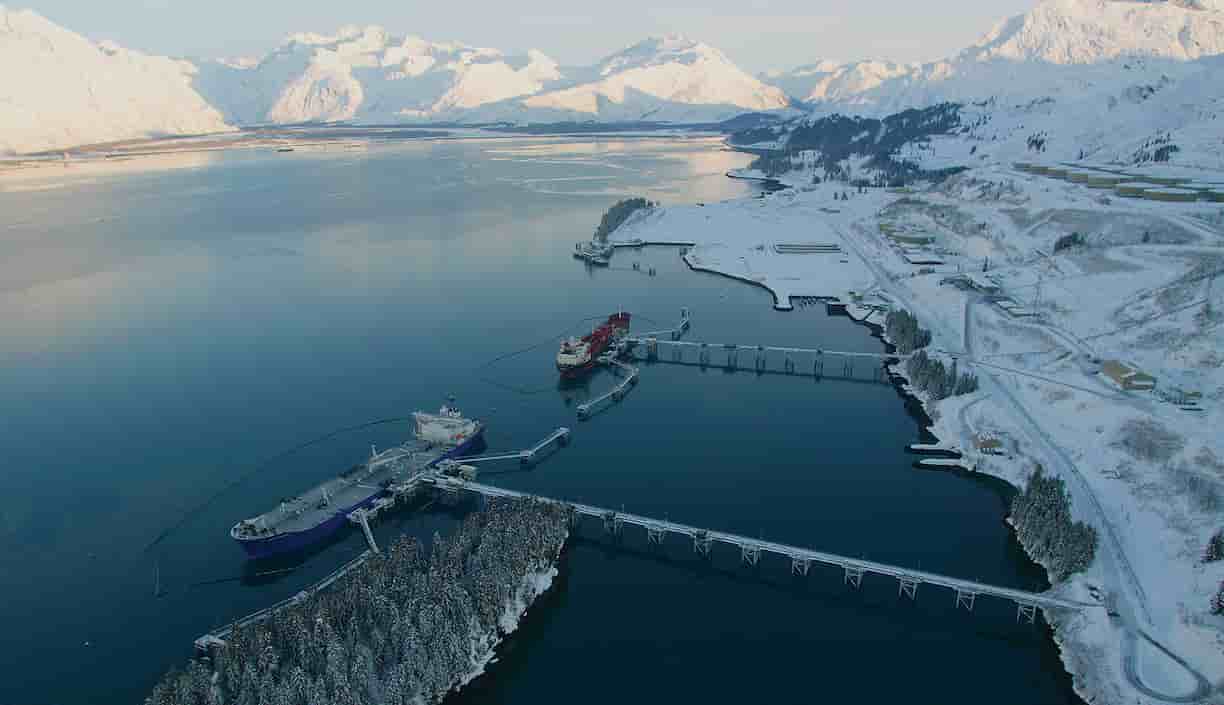 Le site de forage pétrolier Polar Adventure Tanker à Valdez, en Alaska (États-Unis).