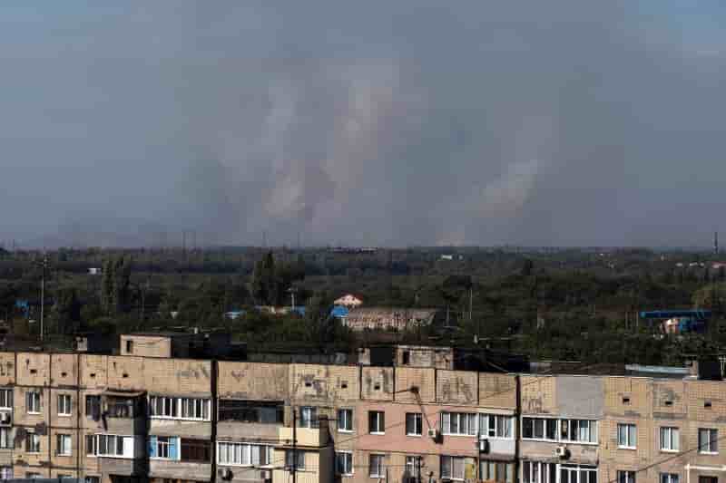Donetsk secouée par des explosions, accord sur une zone tampon