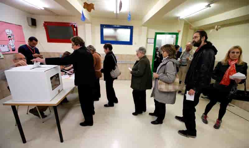 Les Catalans votent symboliquement sur l'indépendance