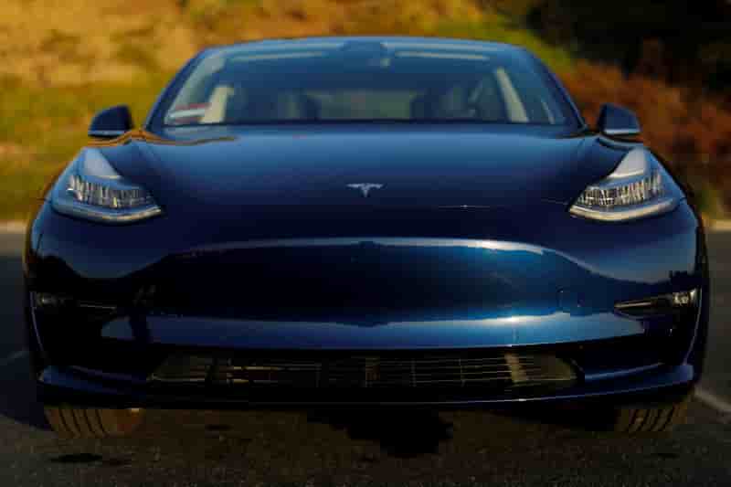 Panasonic evoque des penuries de batteries pour la model 3 de tesla