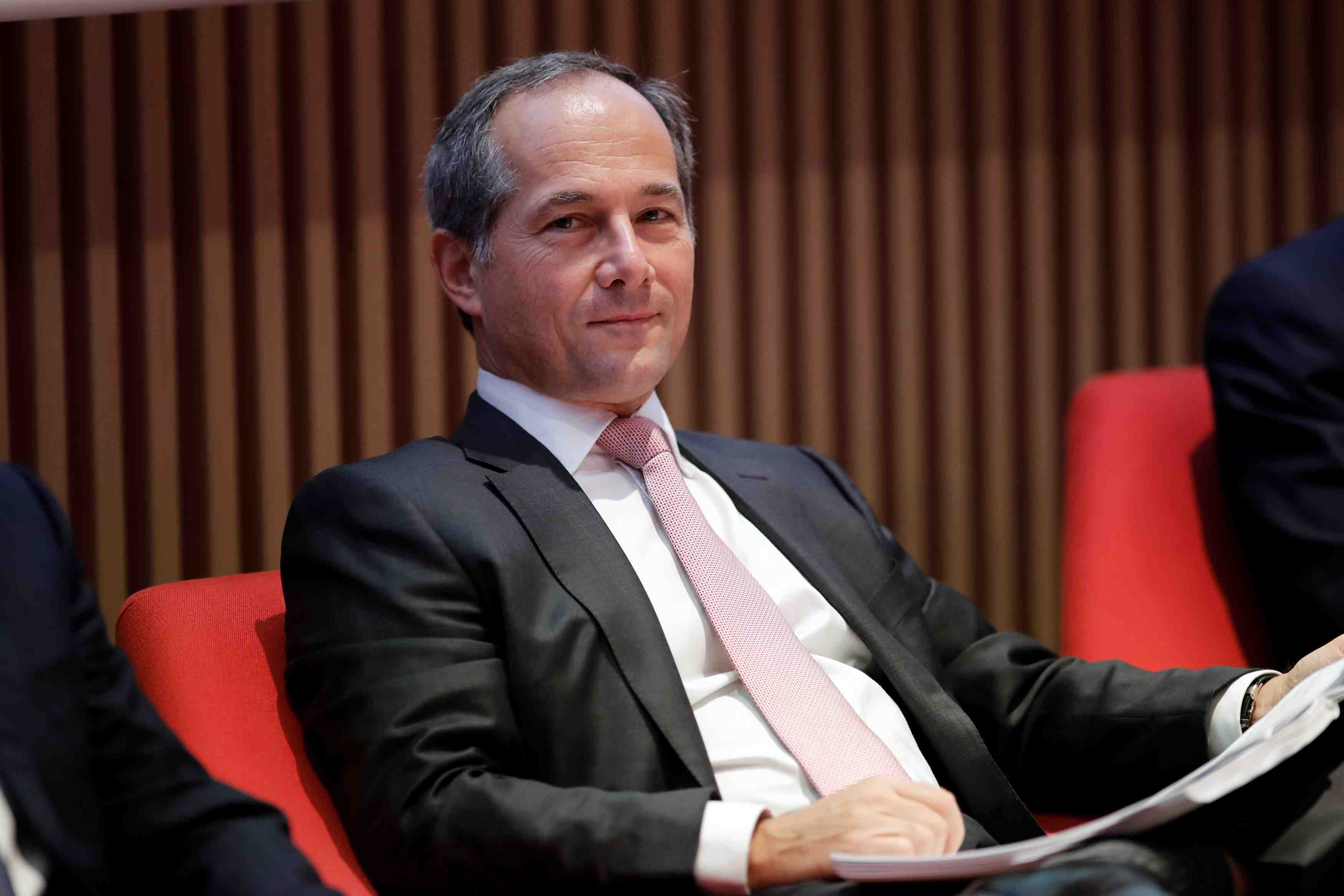 La cdc votera pour un nouveau mandat d'oudea a la socgen