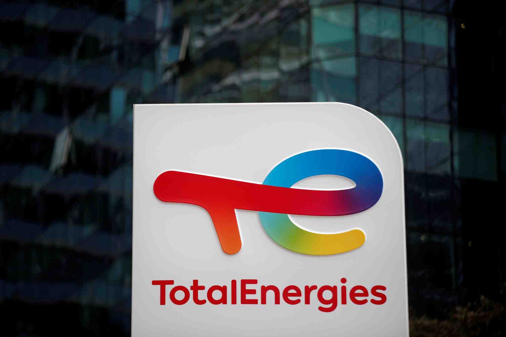 Totalenergies signe un accord pour 4 mega-projets en irak