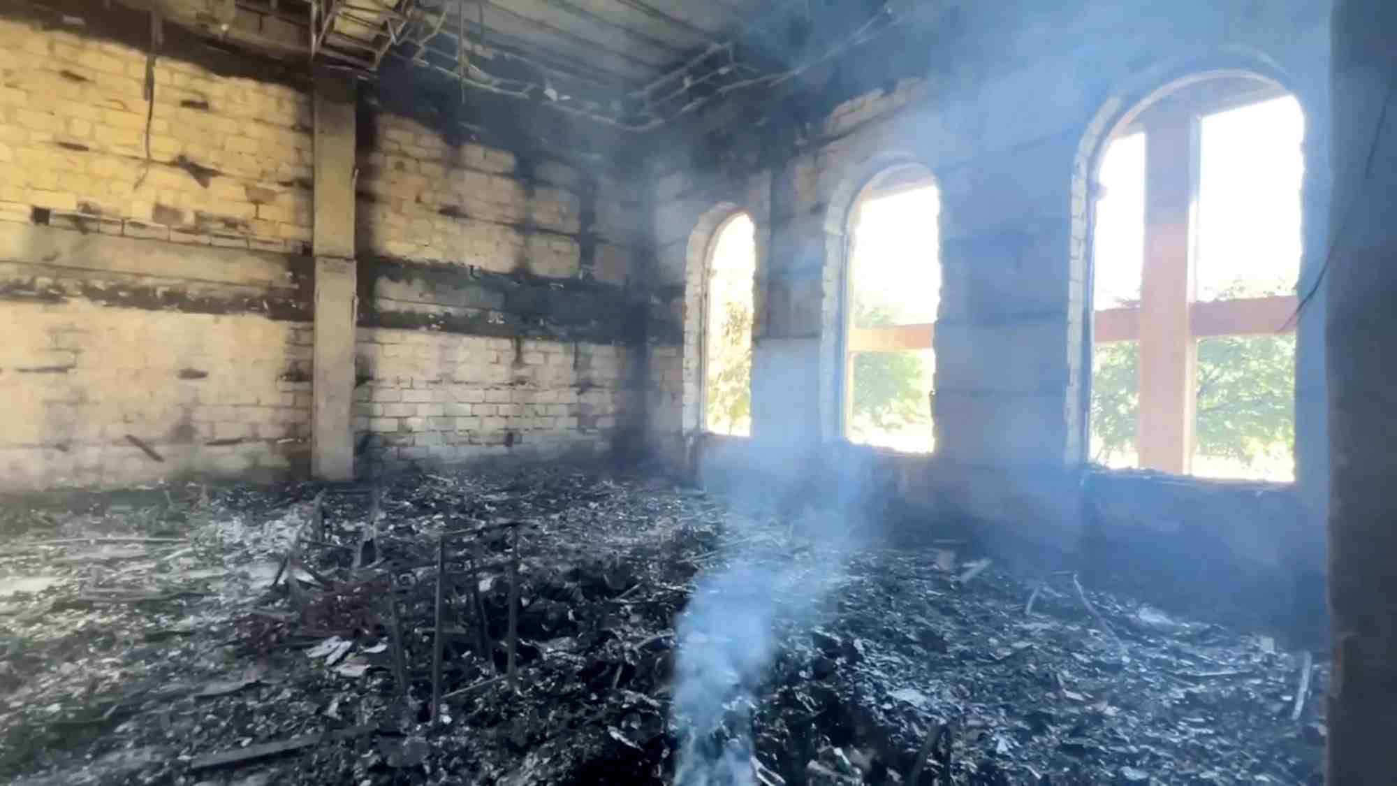Synagogue de derbent apres une attaque par des hommes armes et un incendie