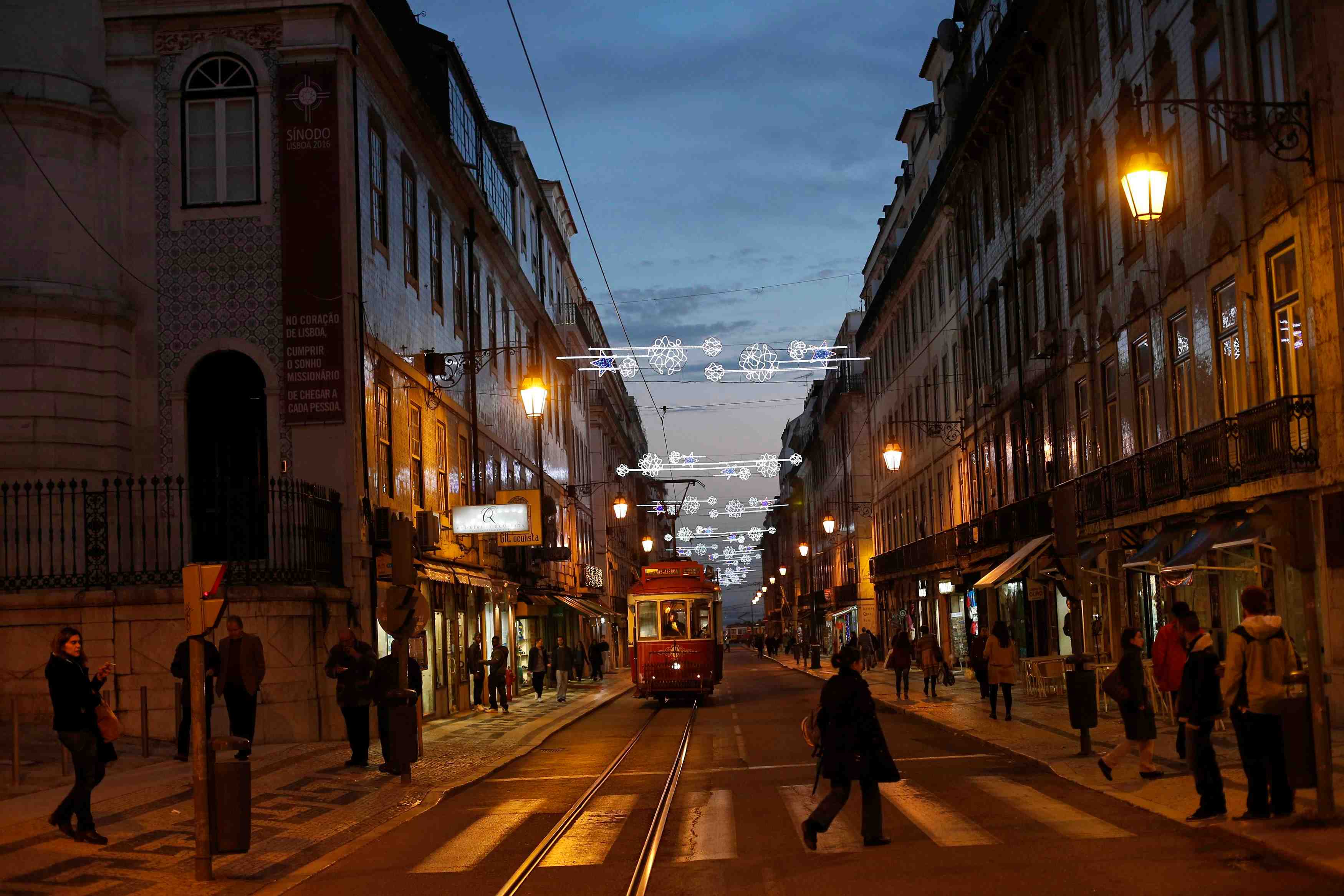 Recul du deficit budgetaire du portugal, a 4,3% sur un an