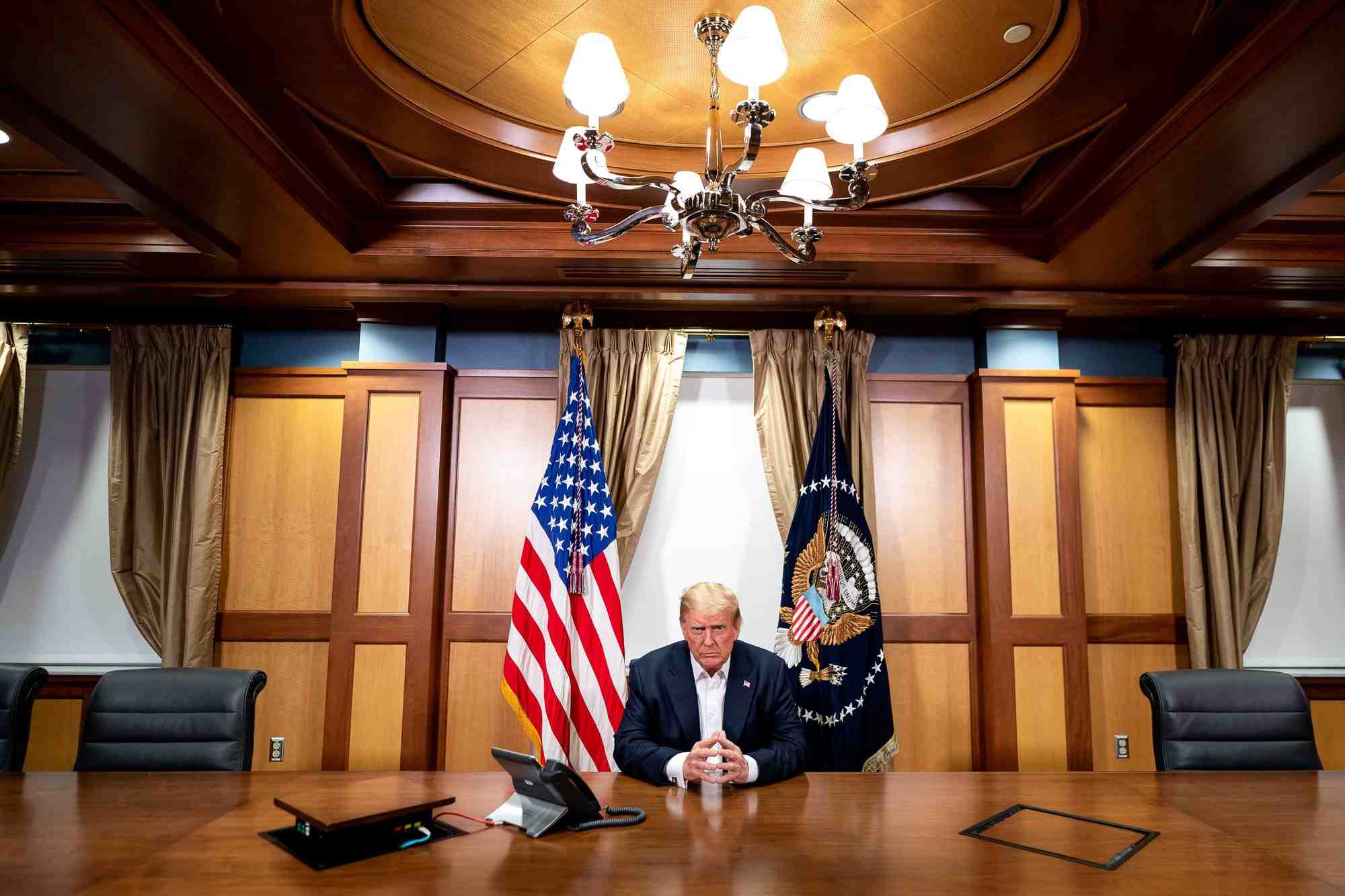 Trump annonce qu'il quittera l'hopital a 22h30 gmt