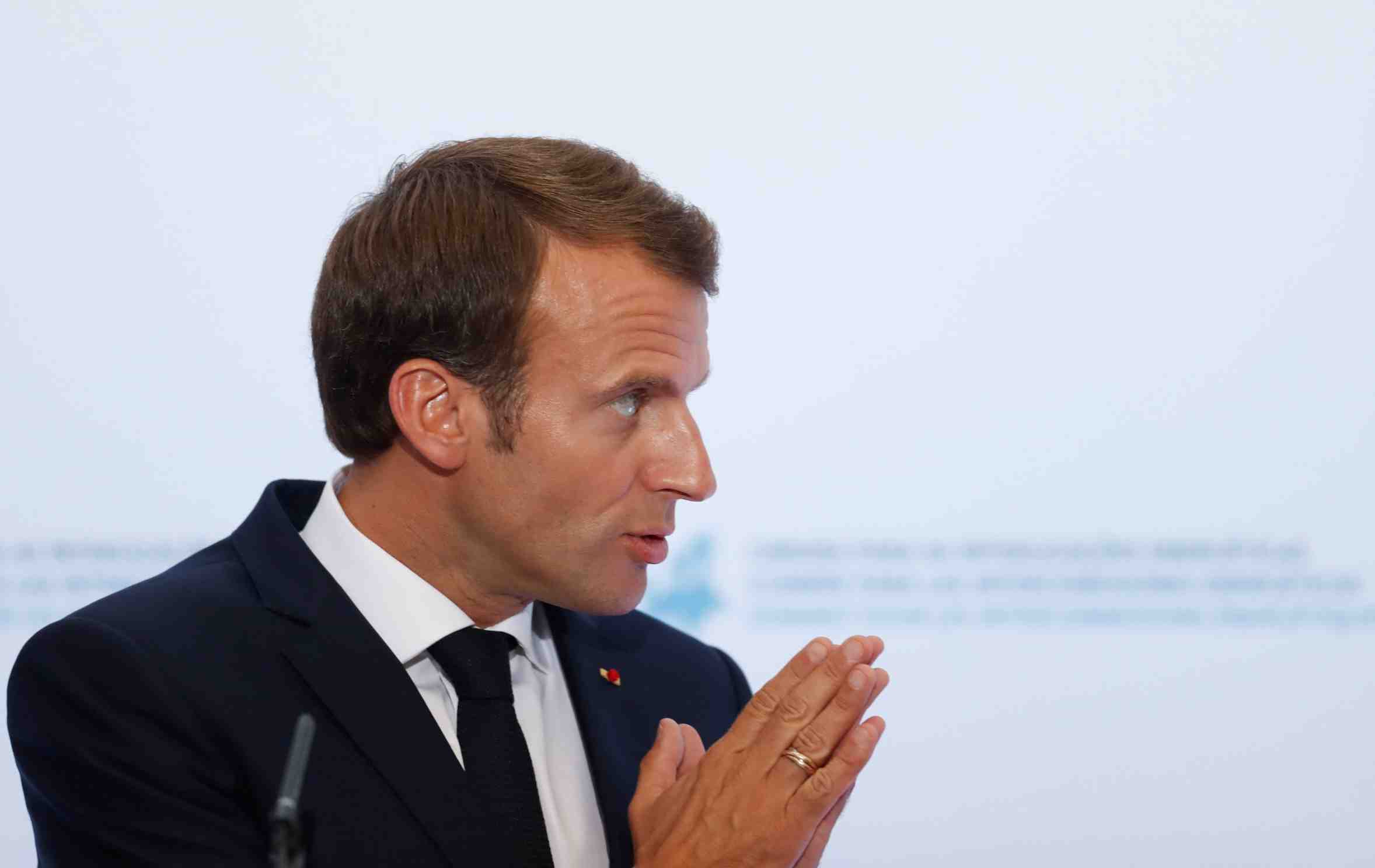 Macron fait des propositions a poutine pour regler le cas sentsov