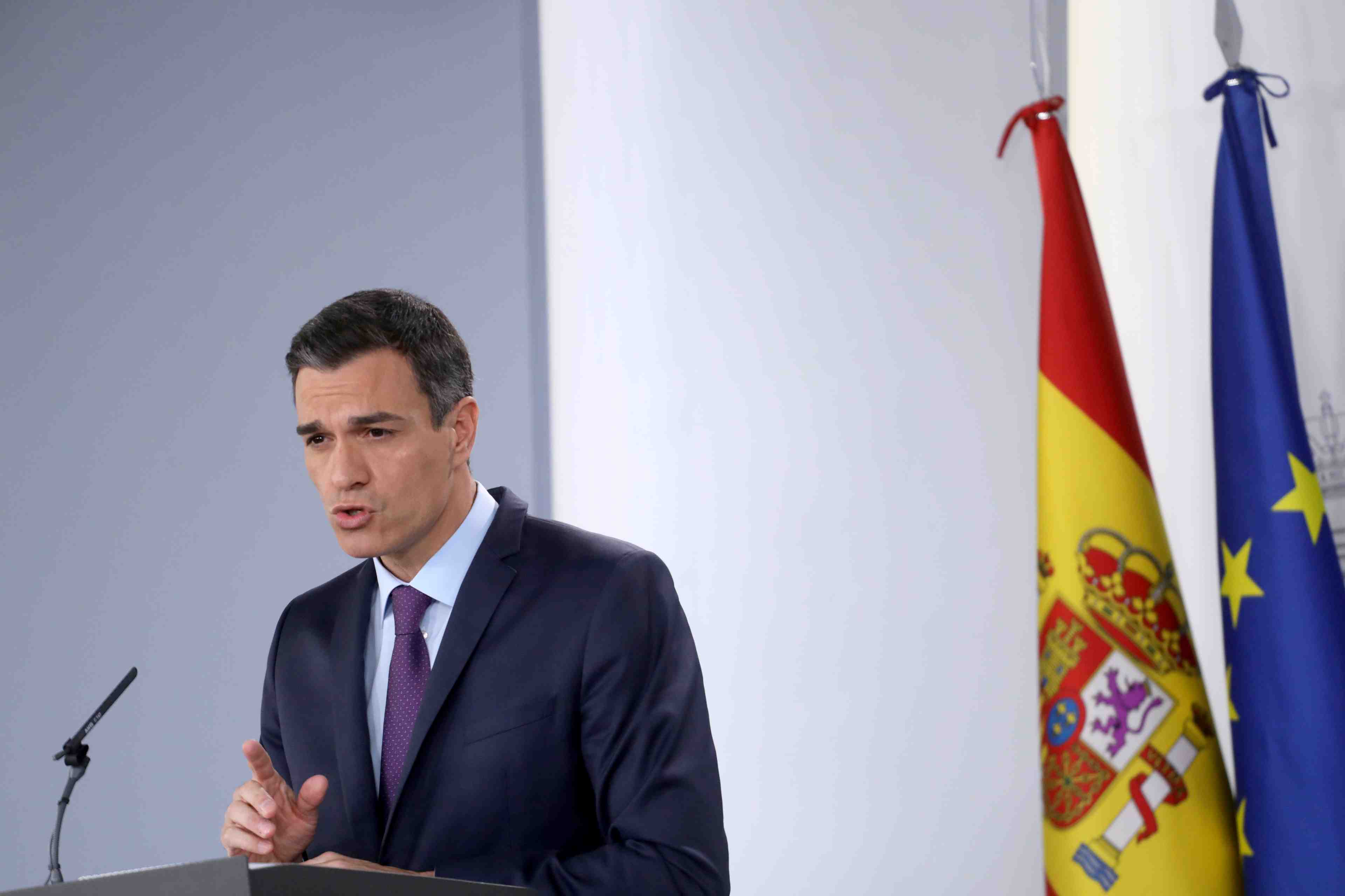Espagne: premier gros revers au parlement pour le cabinet socialiste
