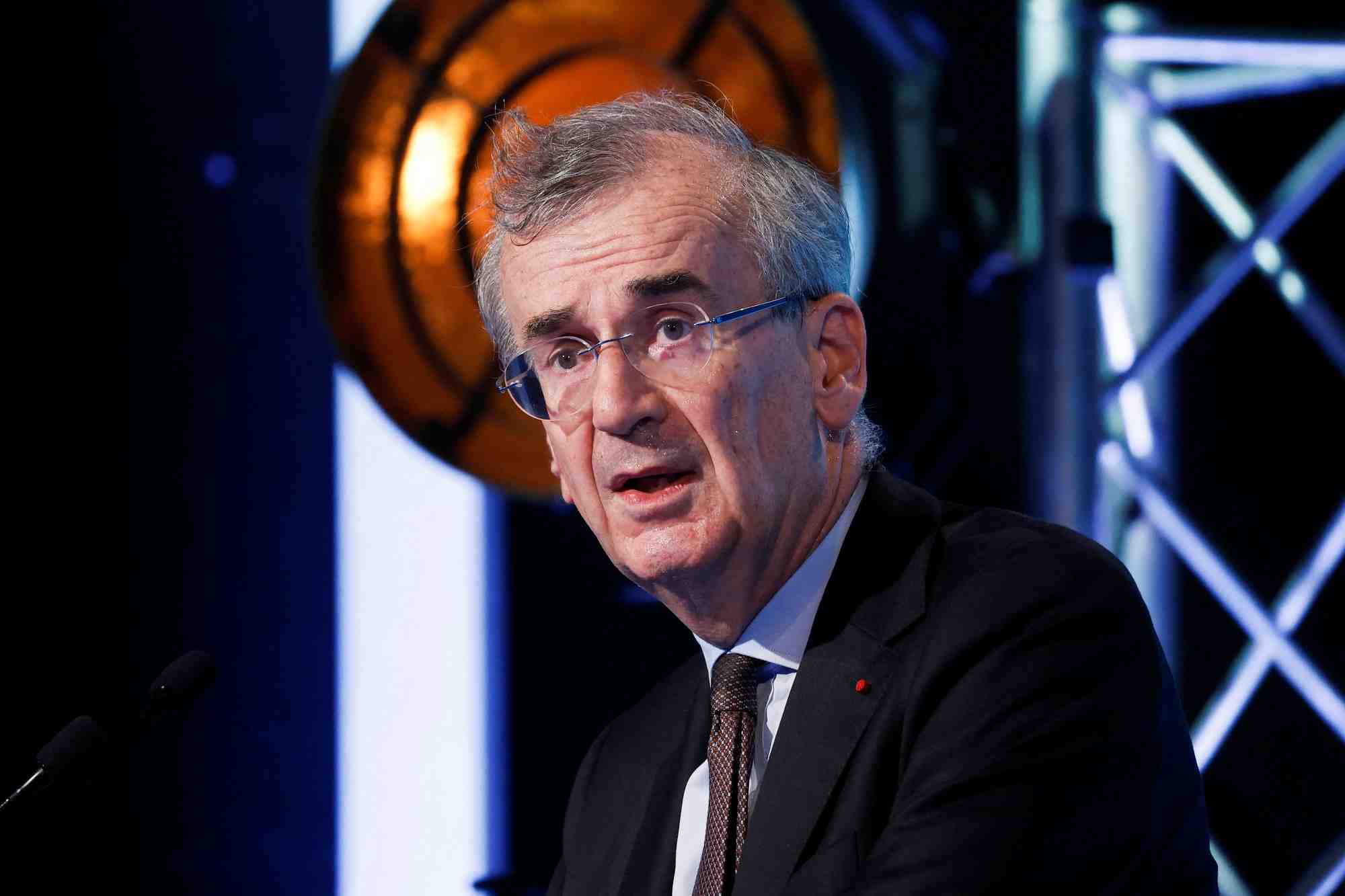 Photo de francois villeroy de galhau, gouverneur de la banque de france et membre du conseil des gouverneurs de la banque centrale europeenne (bce)