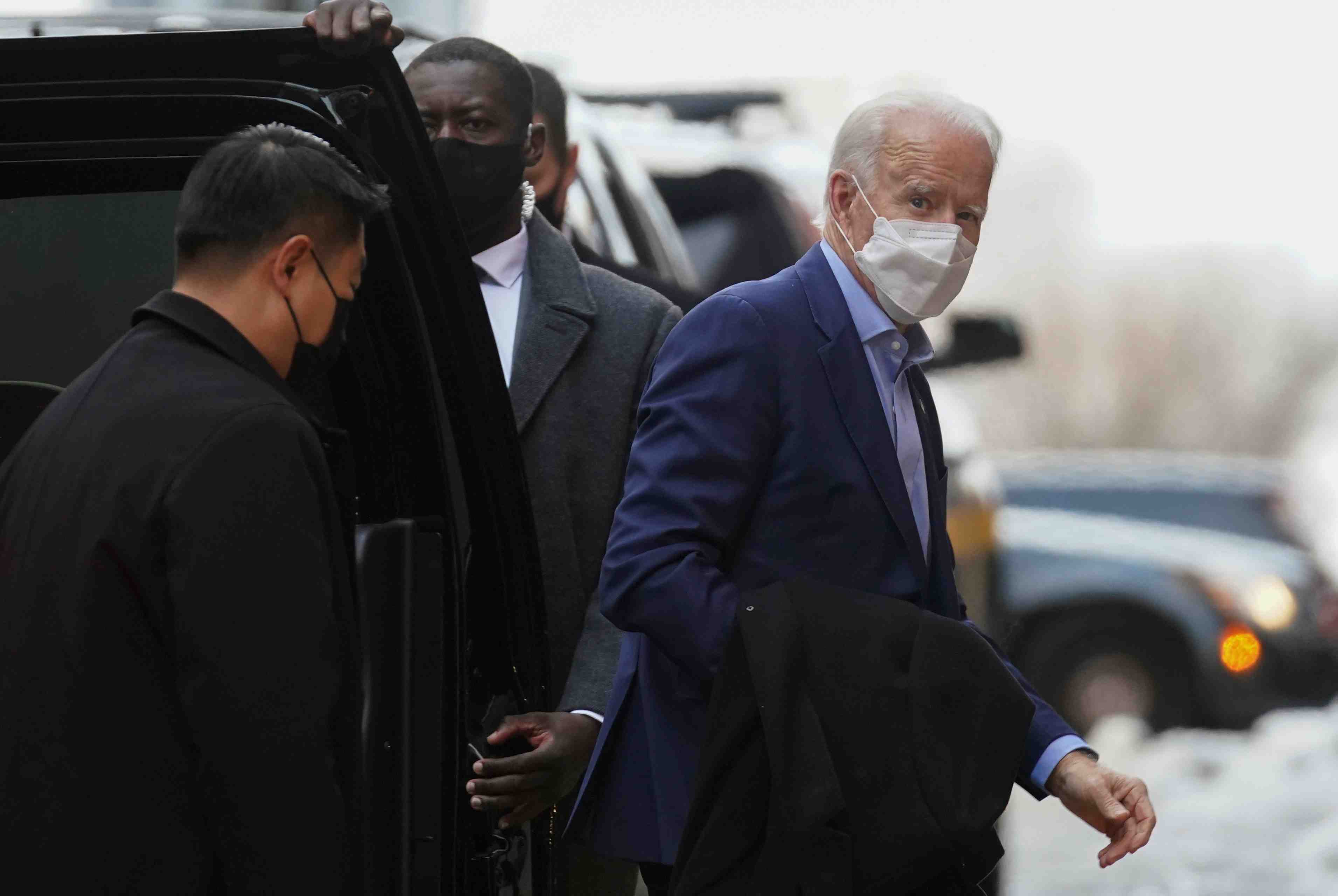 Coronavirus: biden teste negatif, un conseiller atteint du covid-19