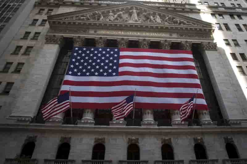 La bourse de new york termine dans le rouge