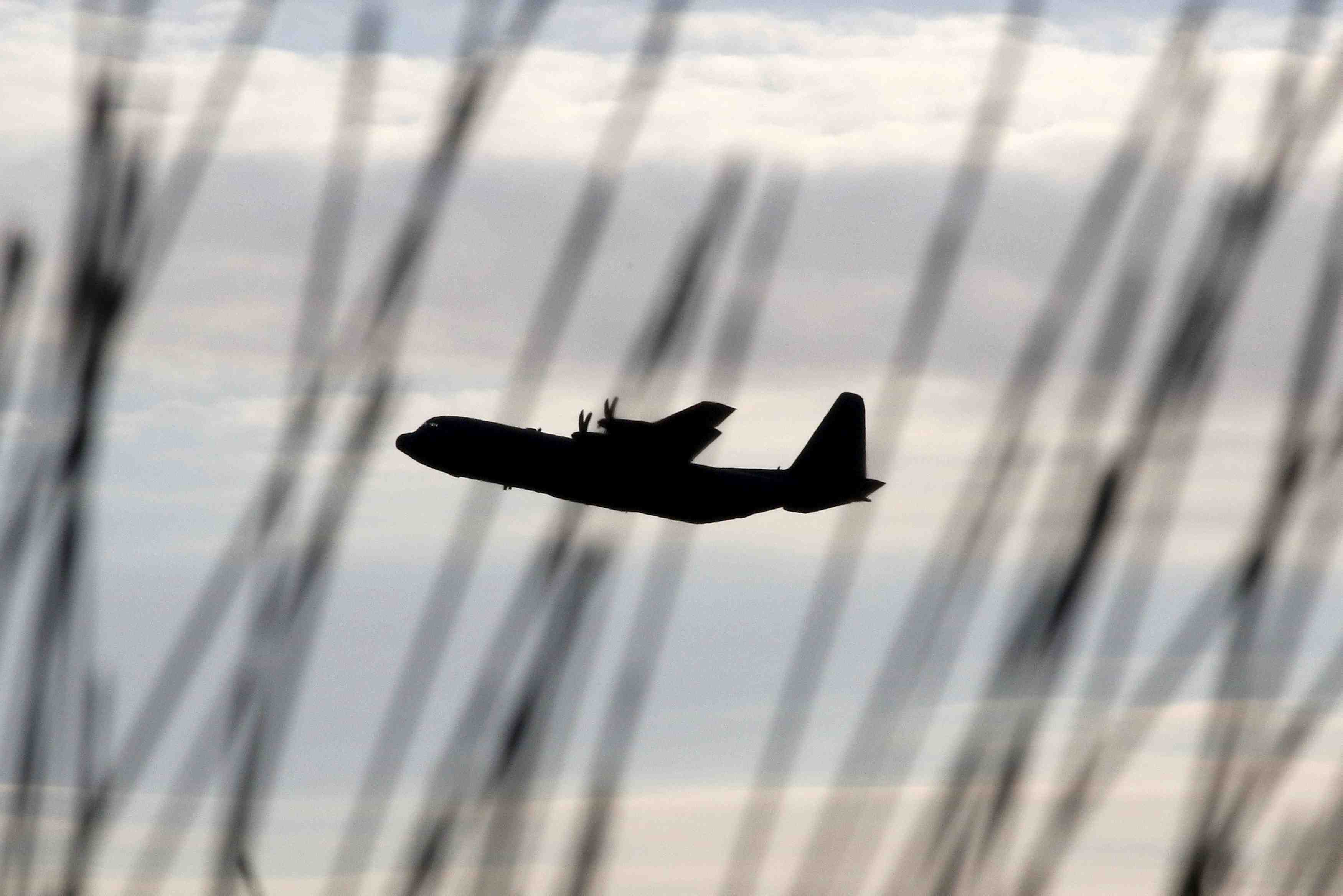 La france valide la commande de quatre avions militaires c130