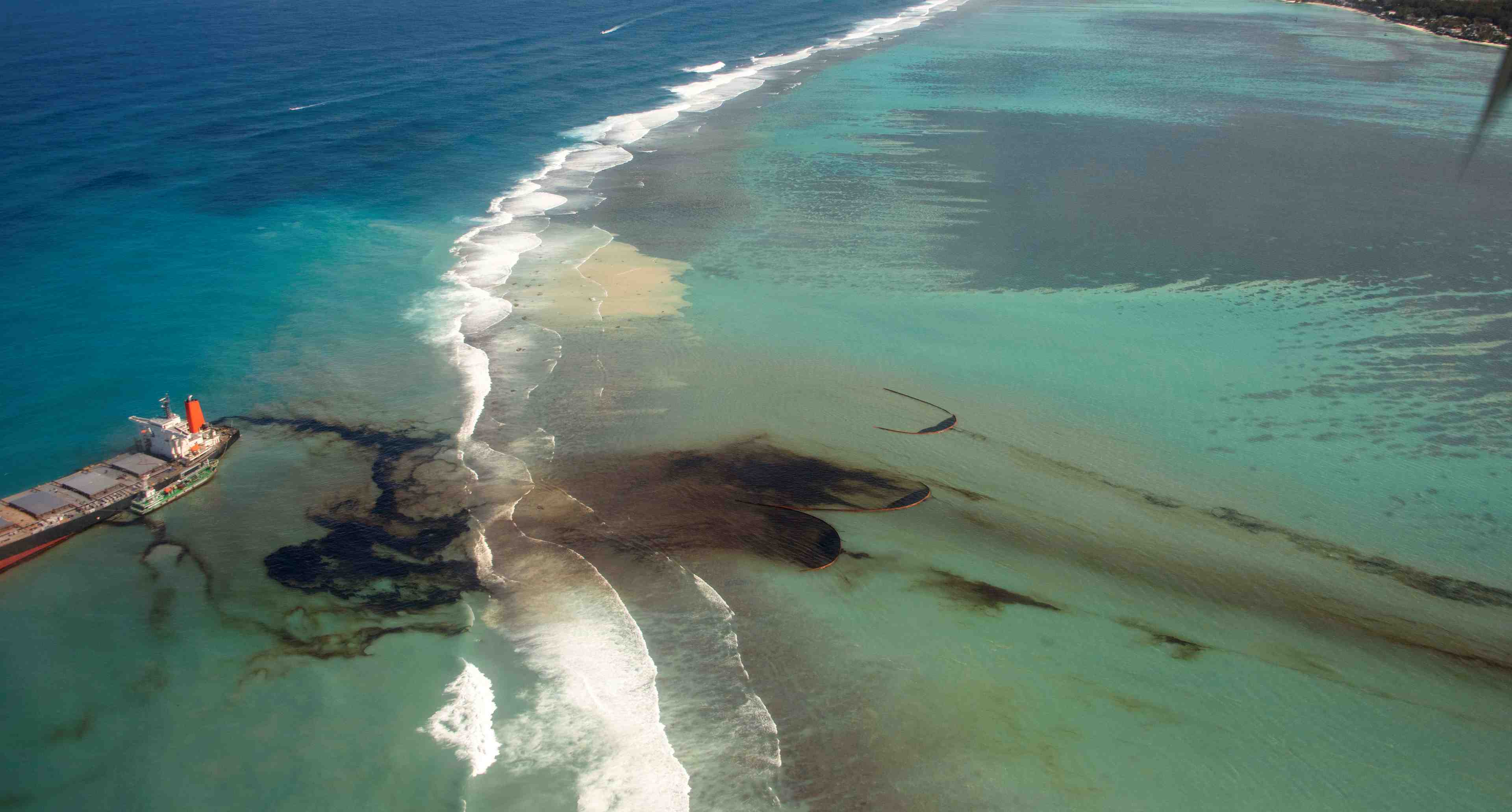 Maree noire: l'ile maurice doit "se preparer au pire des scenarios"