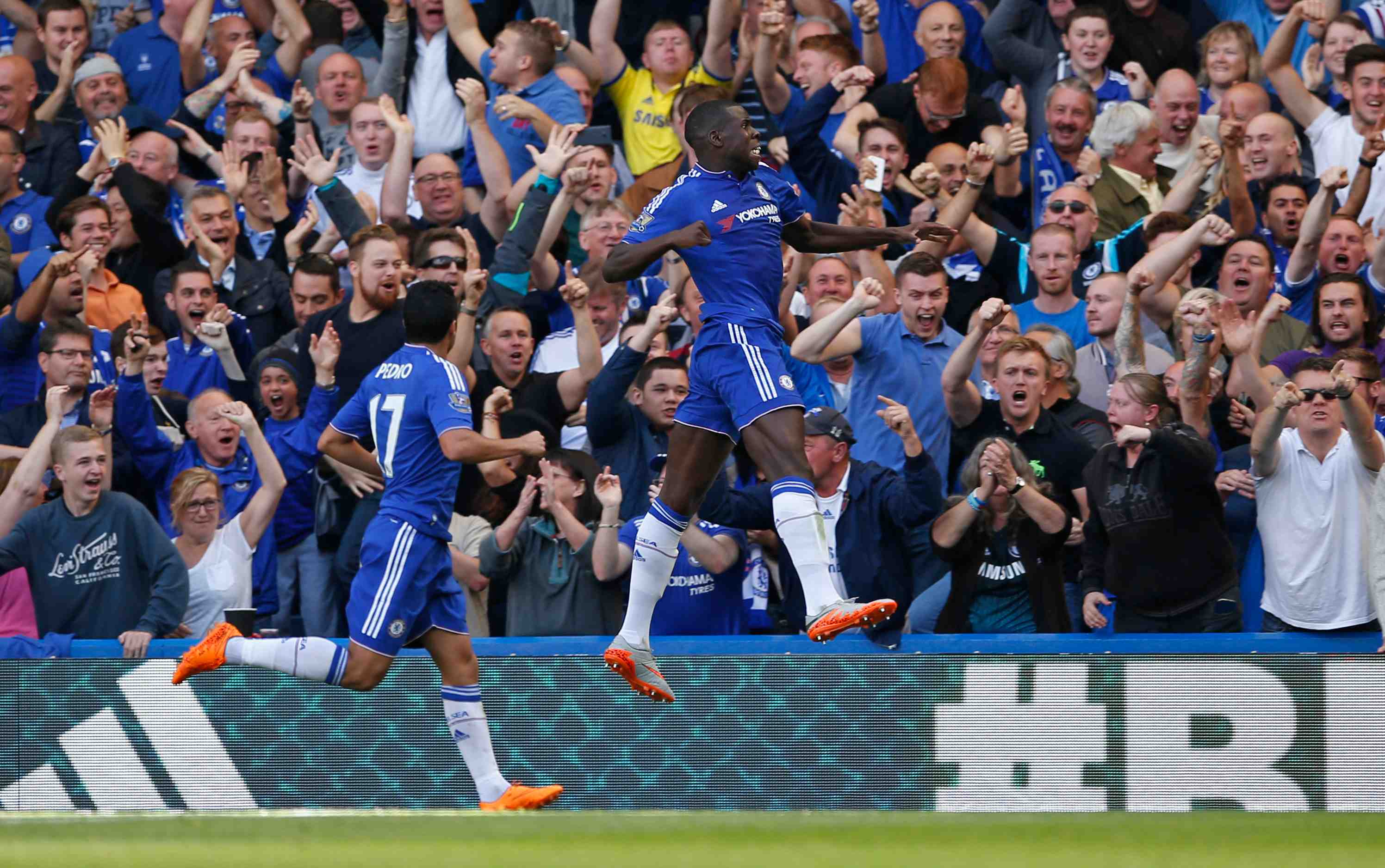 Chelsea releve la tete en s'offrant arsenal