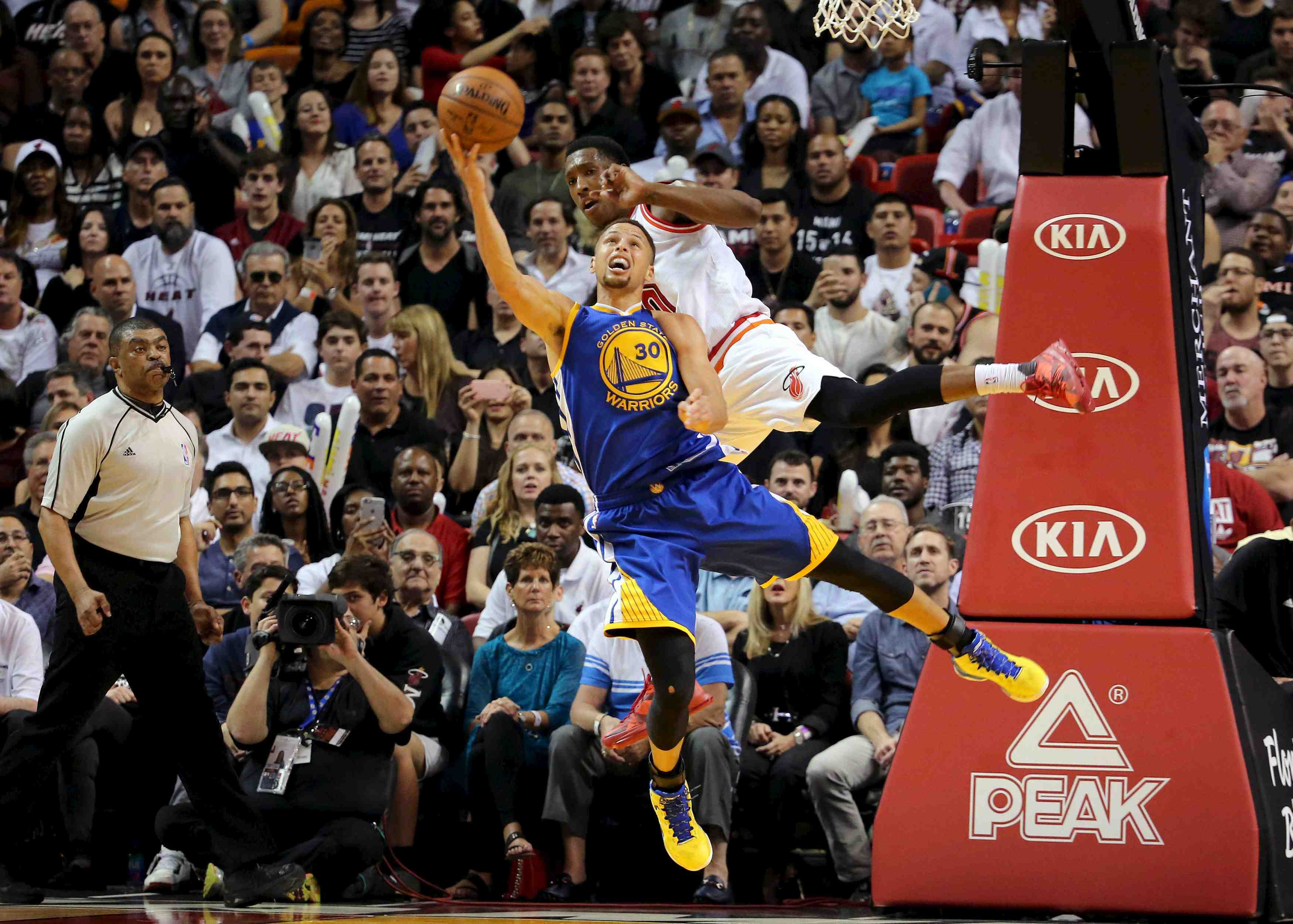 Golden state s'en sort a miami