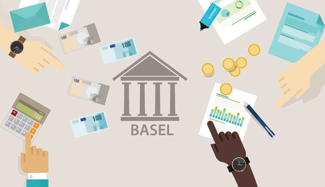 On désigne sous le nom de Bâle les standards de régulation prudentielle des banques au niveau international, négociées dans le cadre du Comité de Bâle, qui réunit les banques centrales et autorités financières d'une trentaine de pays.